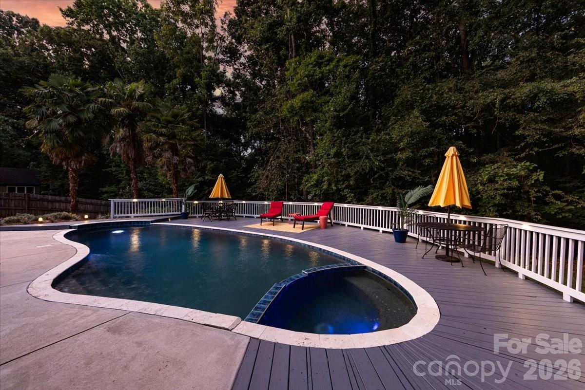 6601 Woodshed Circle — Charlotte