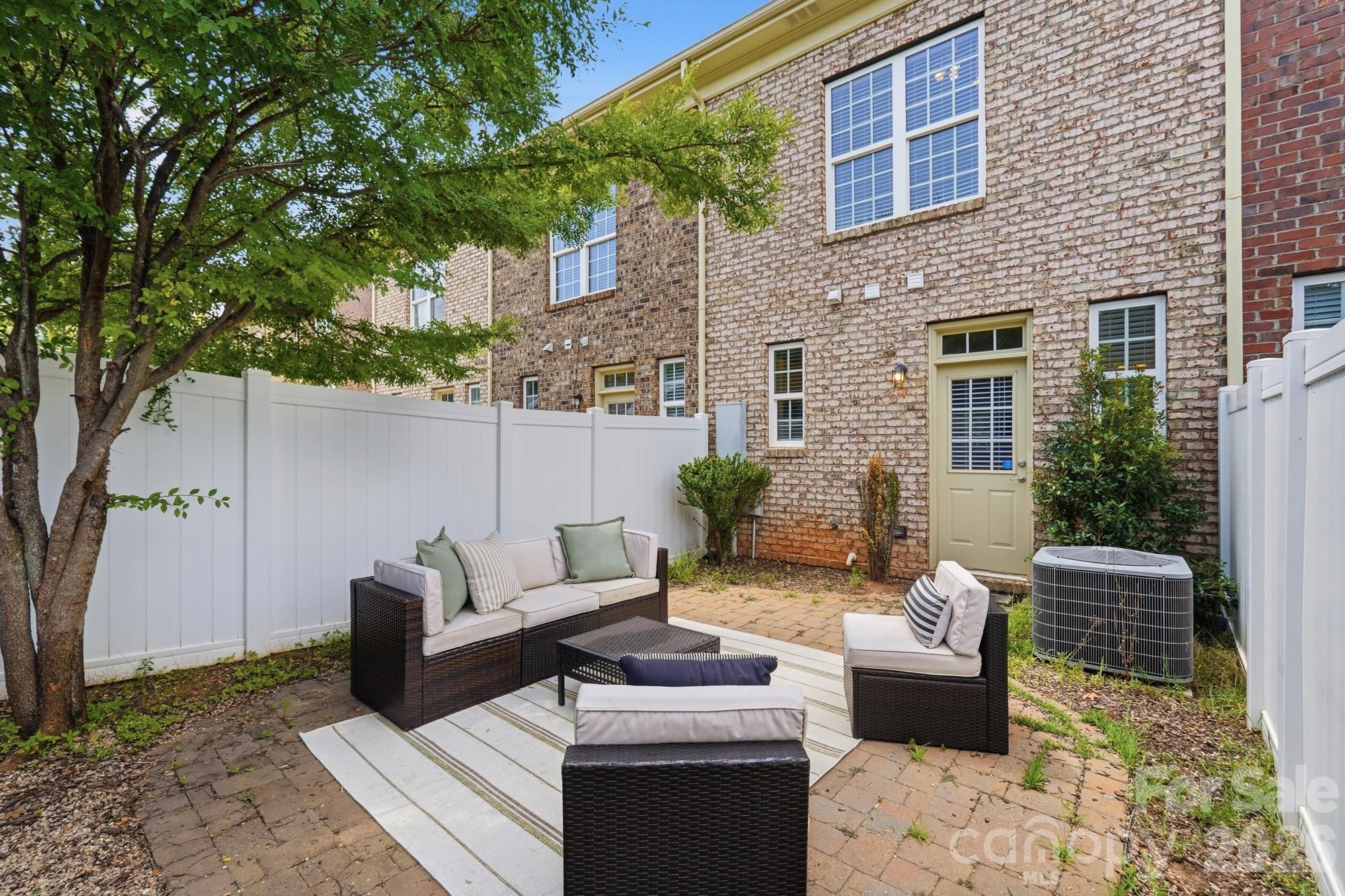 11209 Cedar Walk Lane — Charlotte