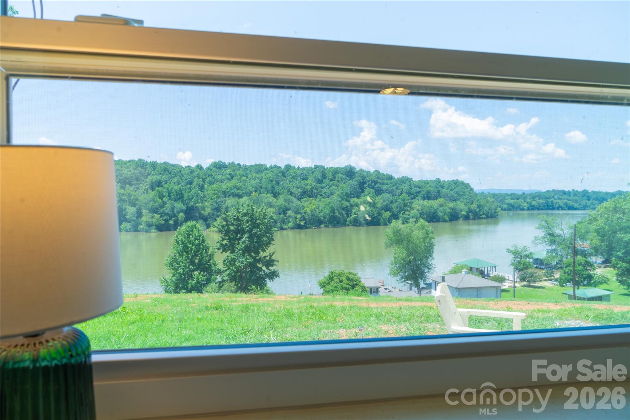 4852 Midway Sand Road — Hickory