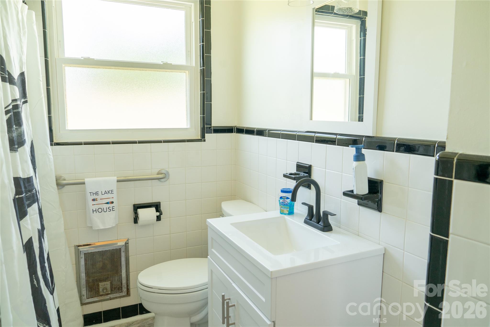 4852 Midway Sand Road — Hickory
