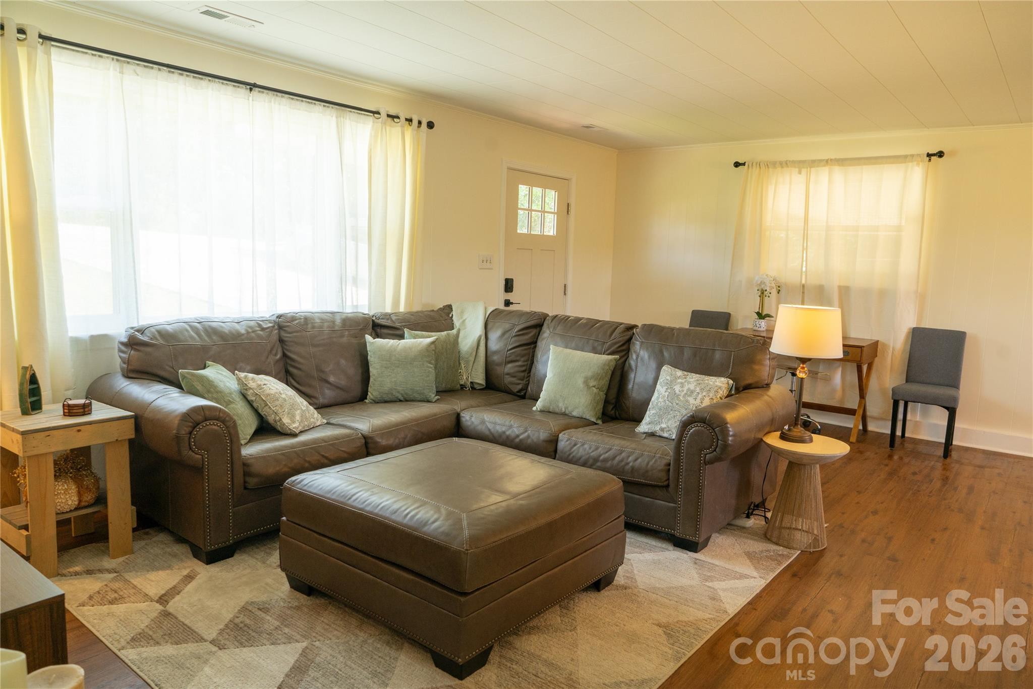 4852 Midway Sand Road — Hickory
