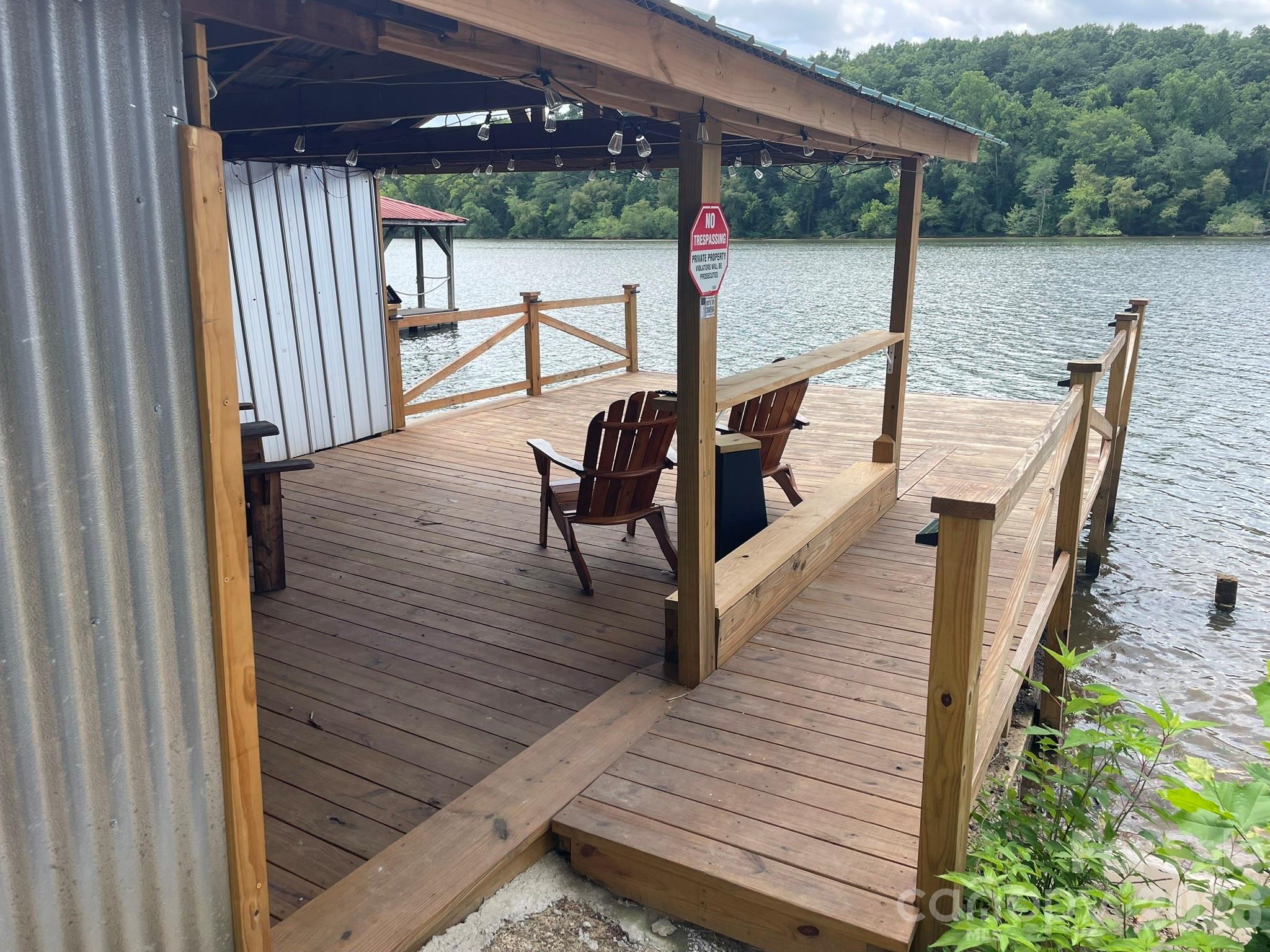 4852 Midway Sand Road — Hickory