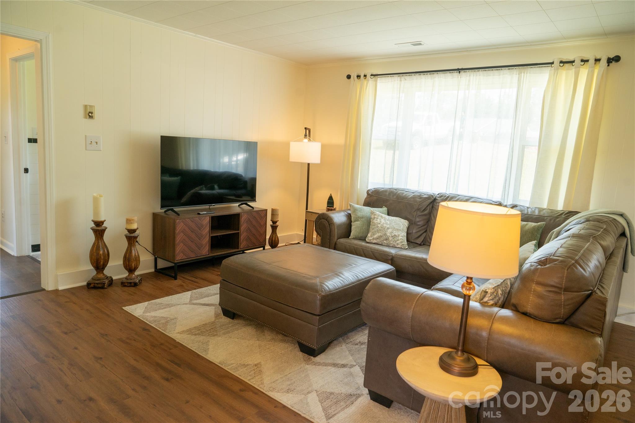 4852 Midway Sand Road — Hickory