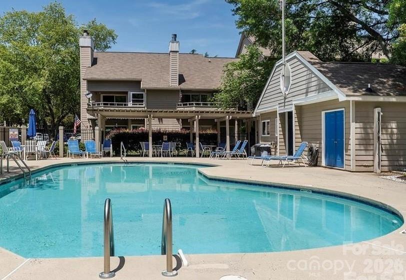 2536 Stradbrook Drive #B — Charlotte