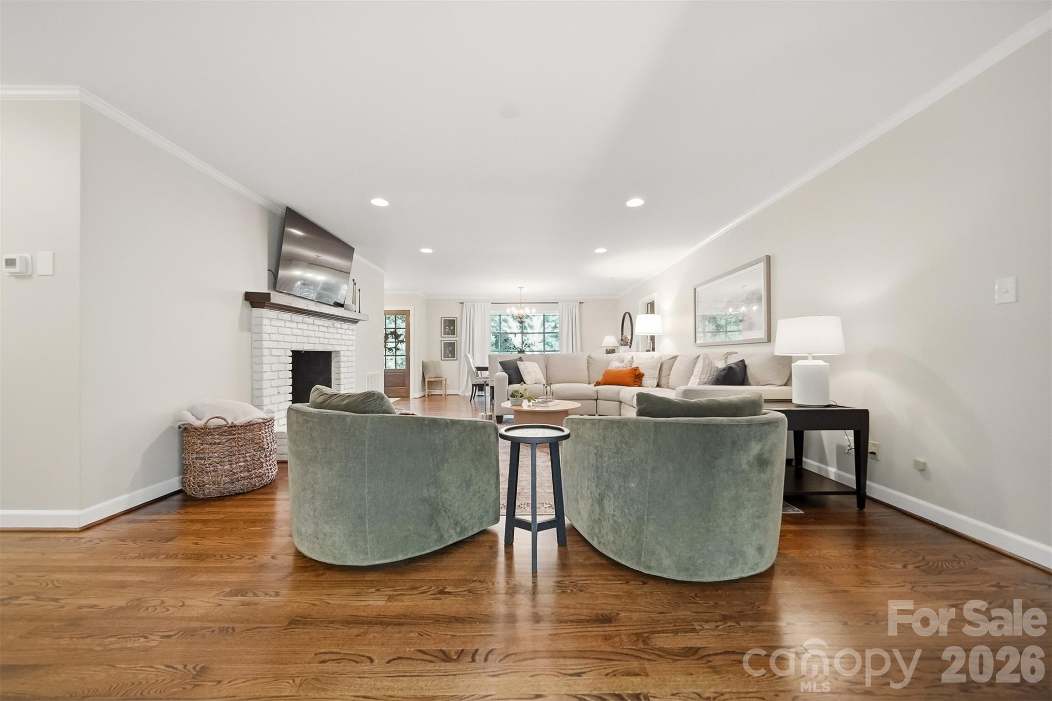 1240 10th Street Lane NW — Hickory