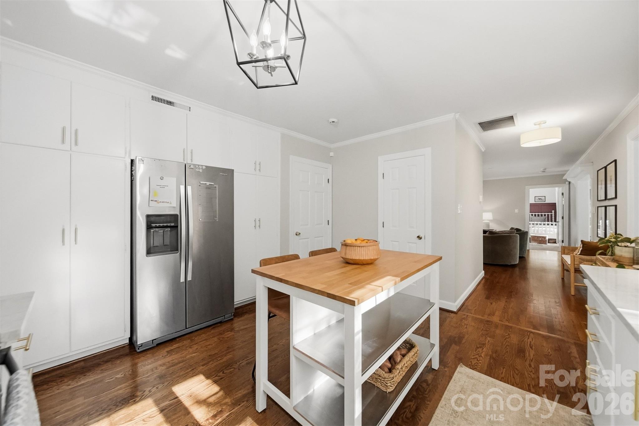 1240 10th Street Lane NW — Hickory