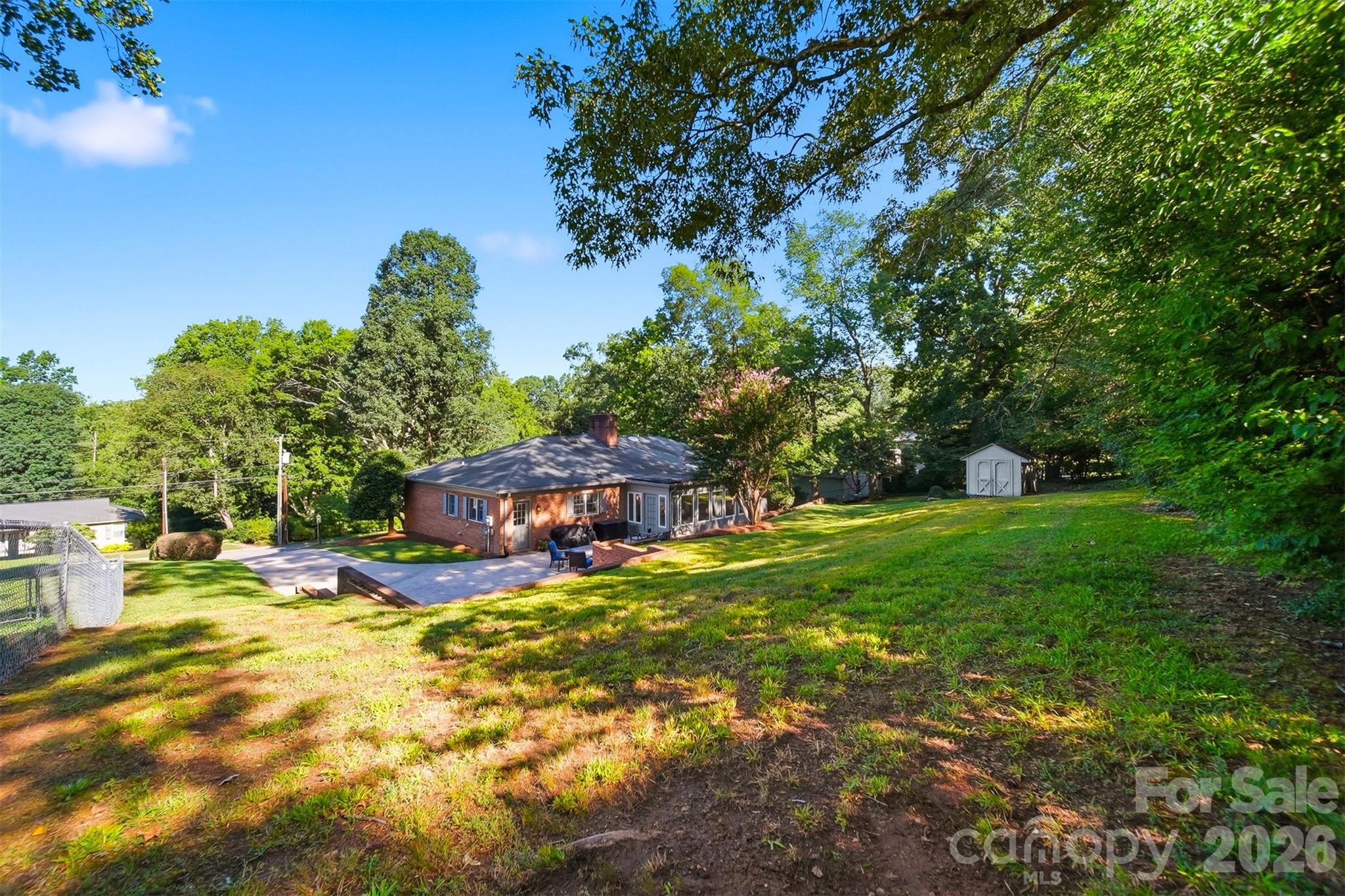 1240 10th Street Lane NW — Hickory