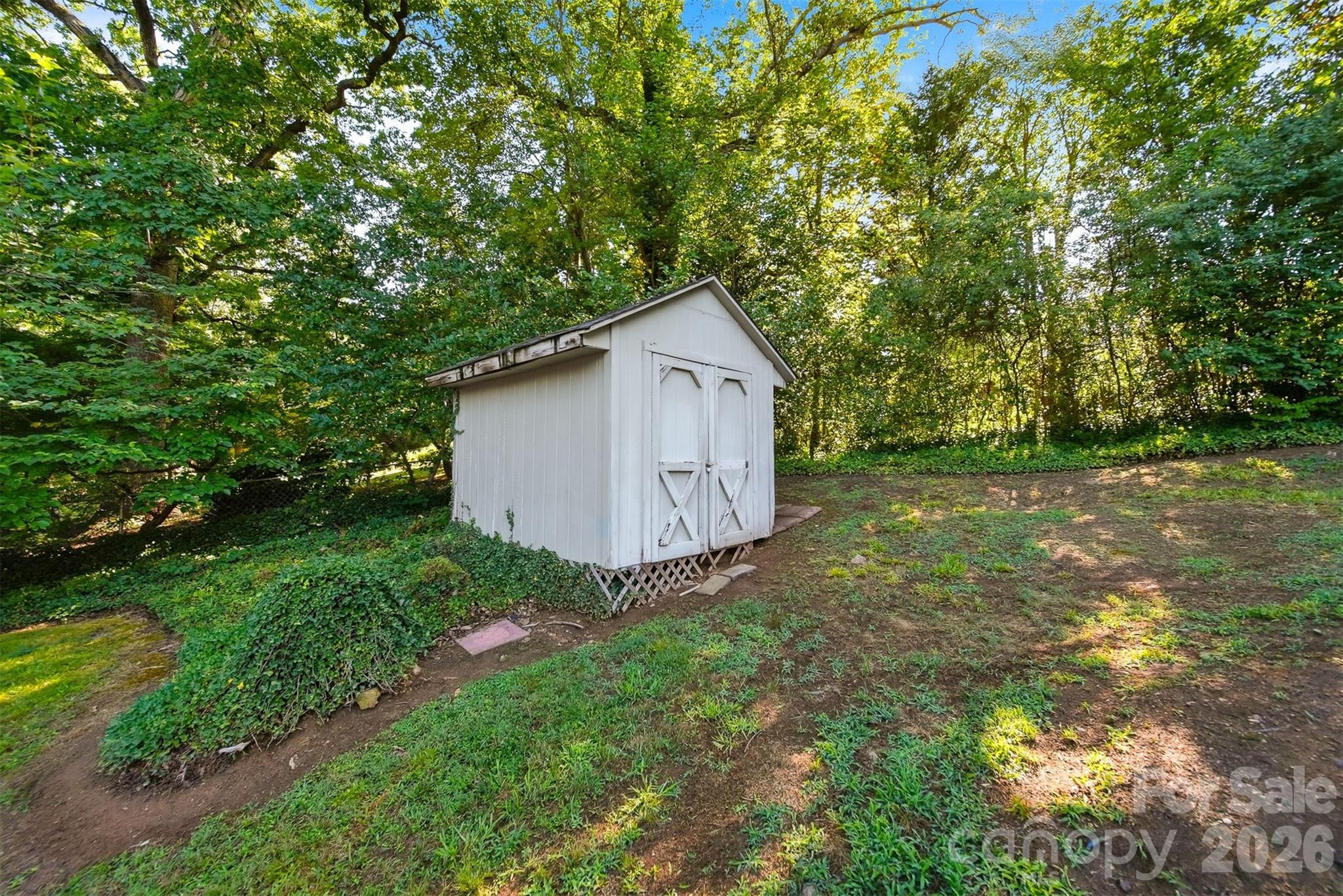 1240 10th Street Lane NW — Hickory
