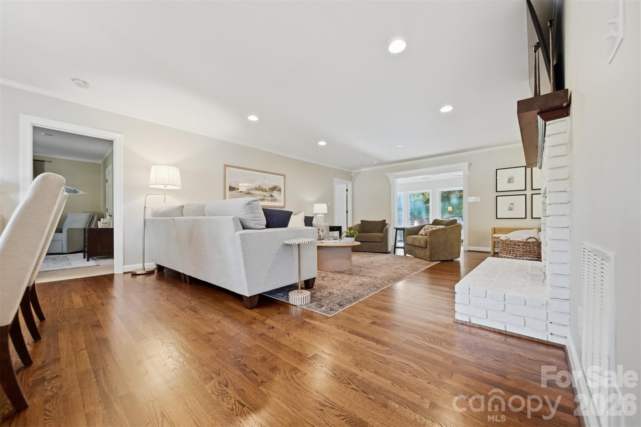1240 10th Street Lane NW — Hickory