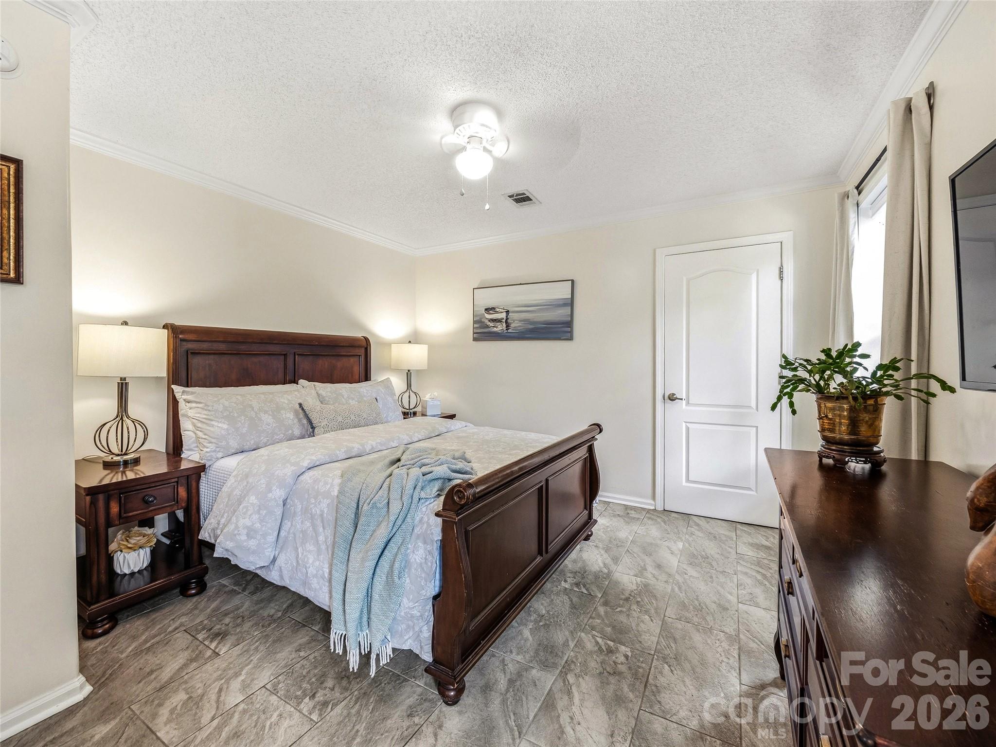 144 Hanover Street — Asheville