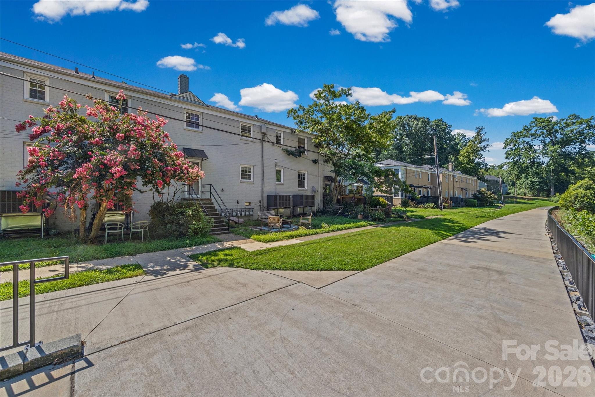 419 Wakefield Drive #D — Charlotte