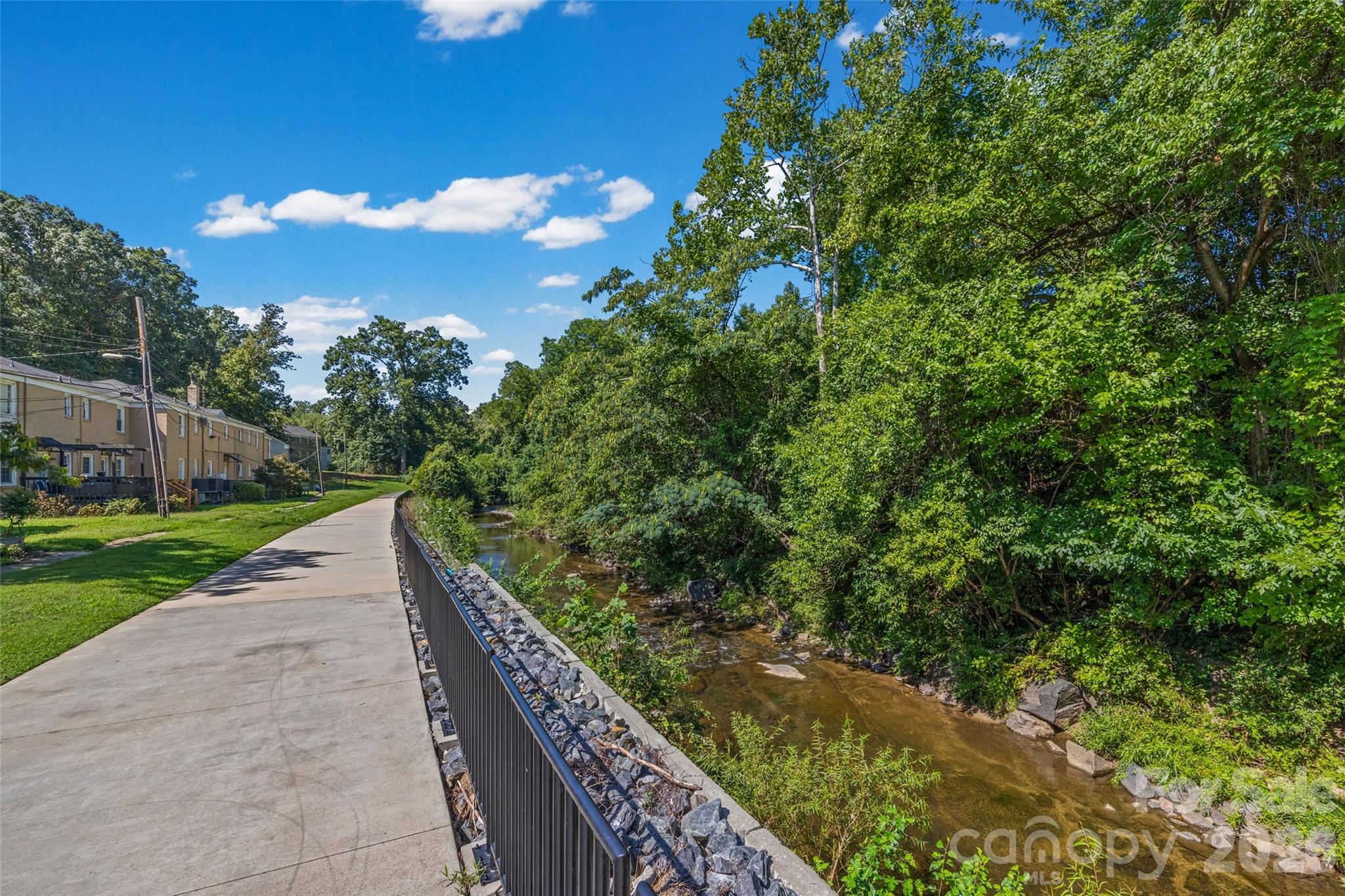 419 Wakefield Drive #D — Charlotte