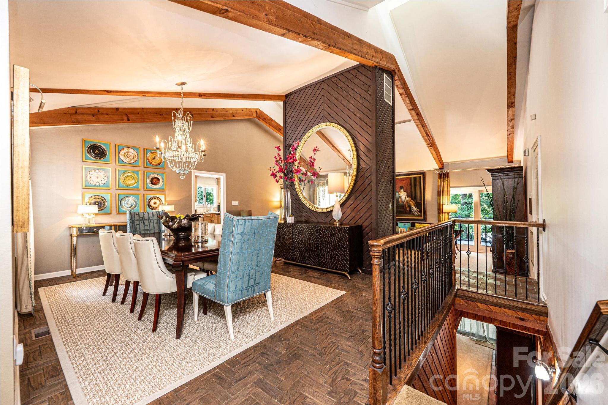 2028 10th Street Boulevard NW — Hickory
