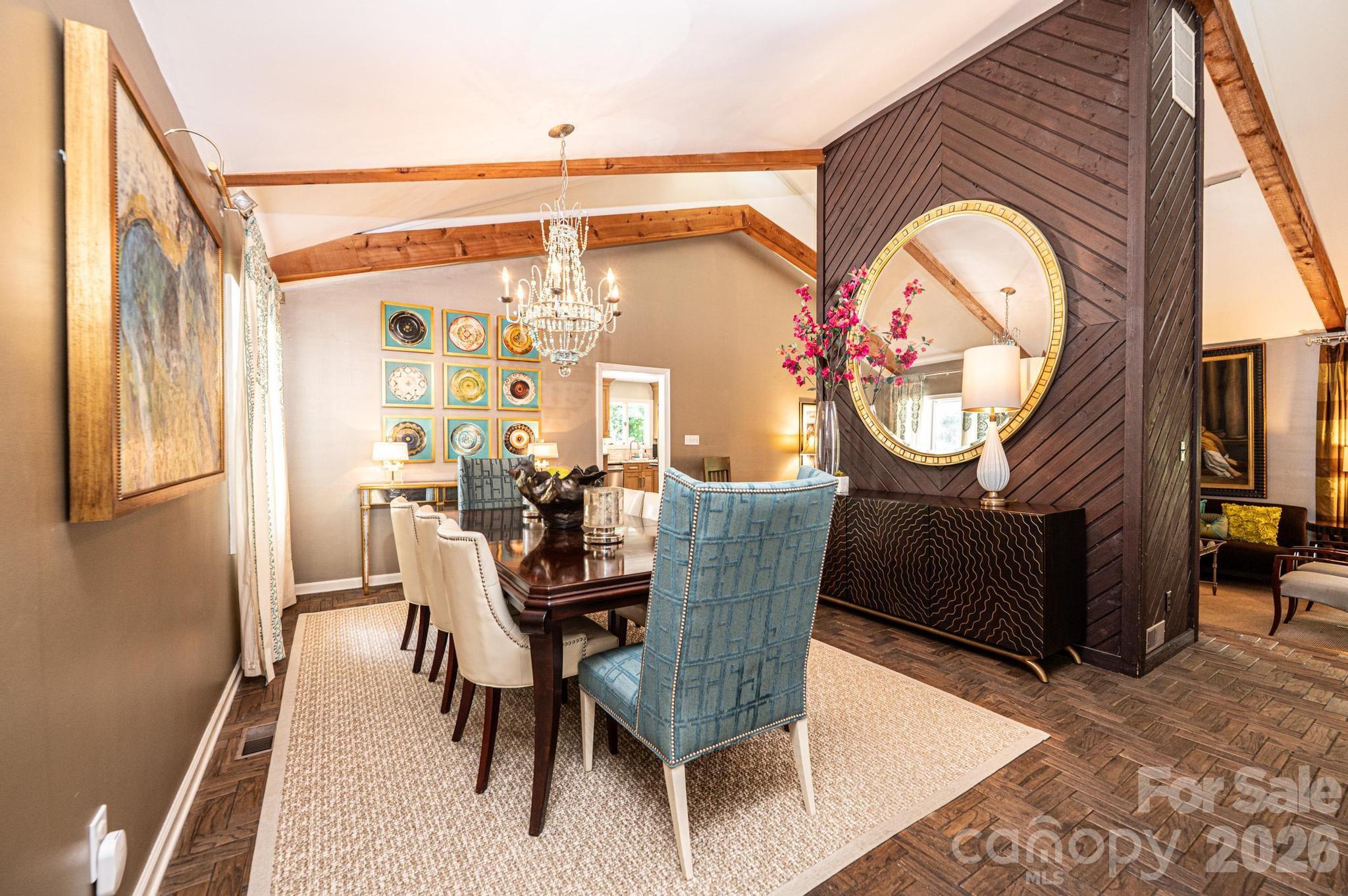 2028 10th Street Boulevard NW — Hickory