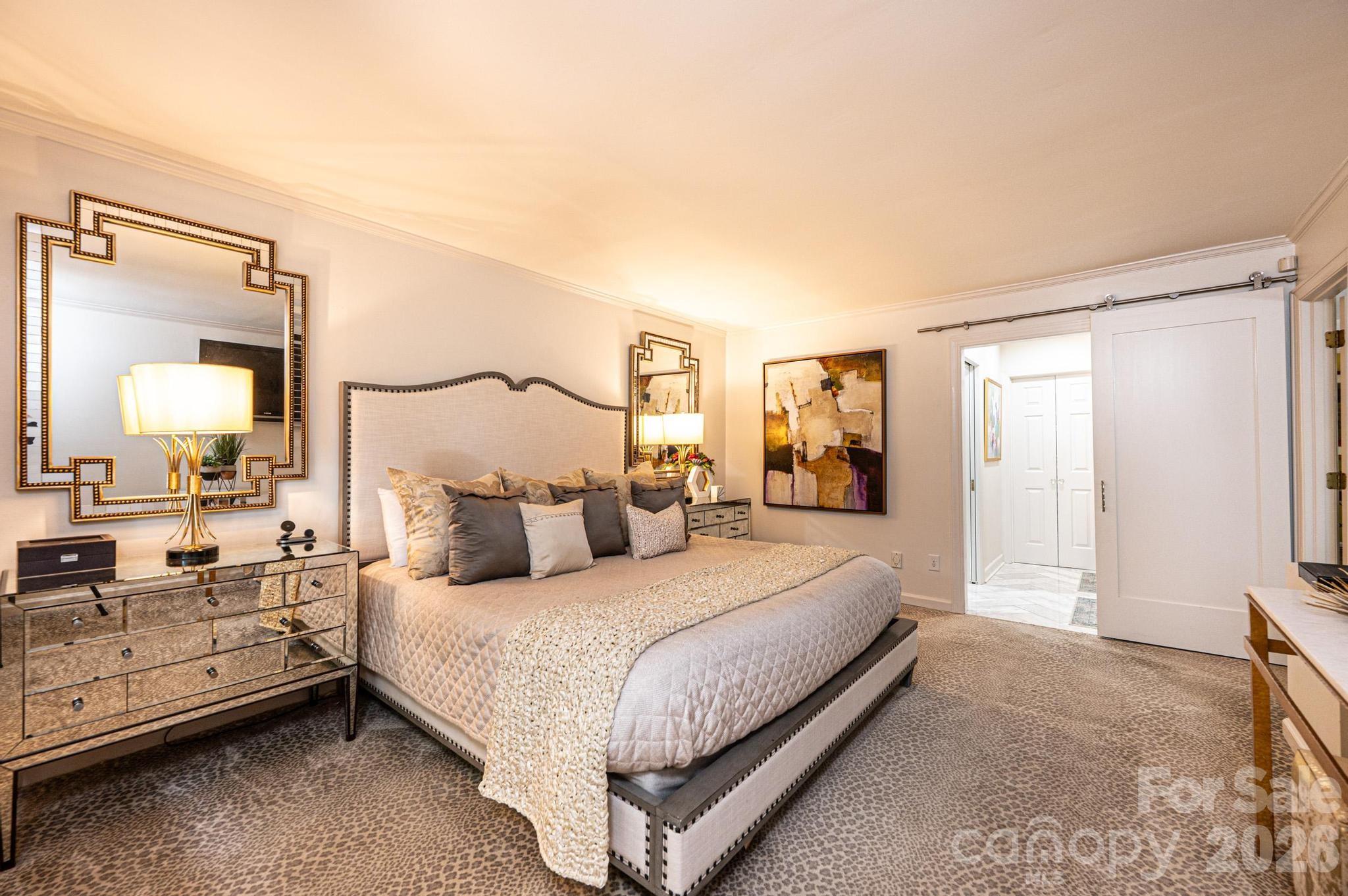 2028 10th Street Boulevard NW — Hickory