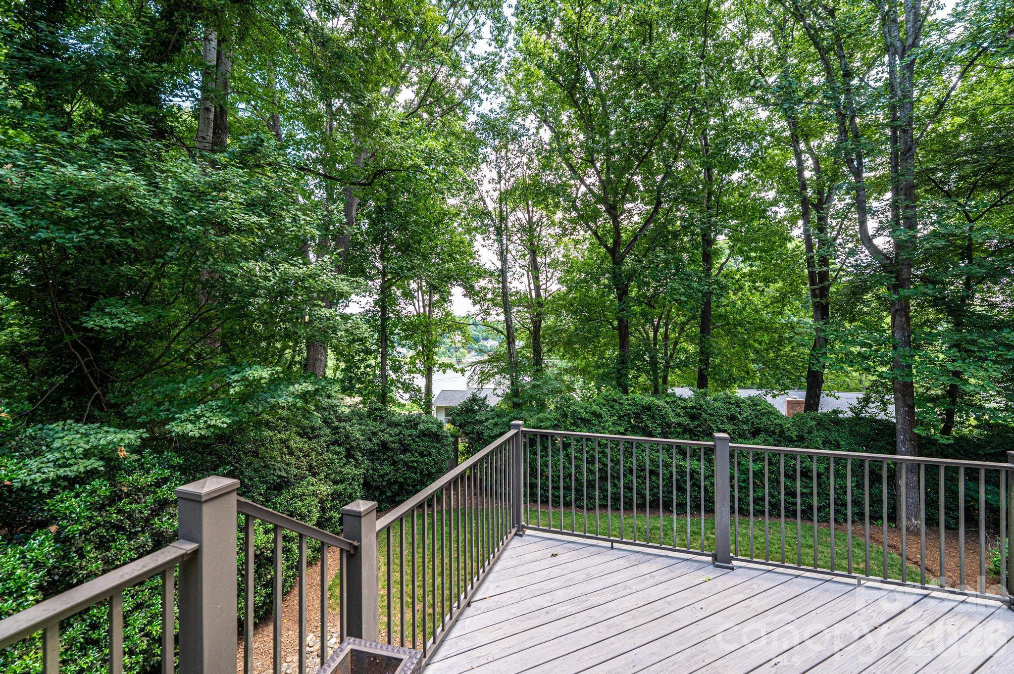 2028 10th Street Boulevard NW — Hickory