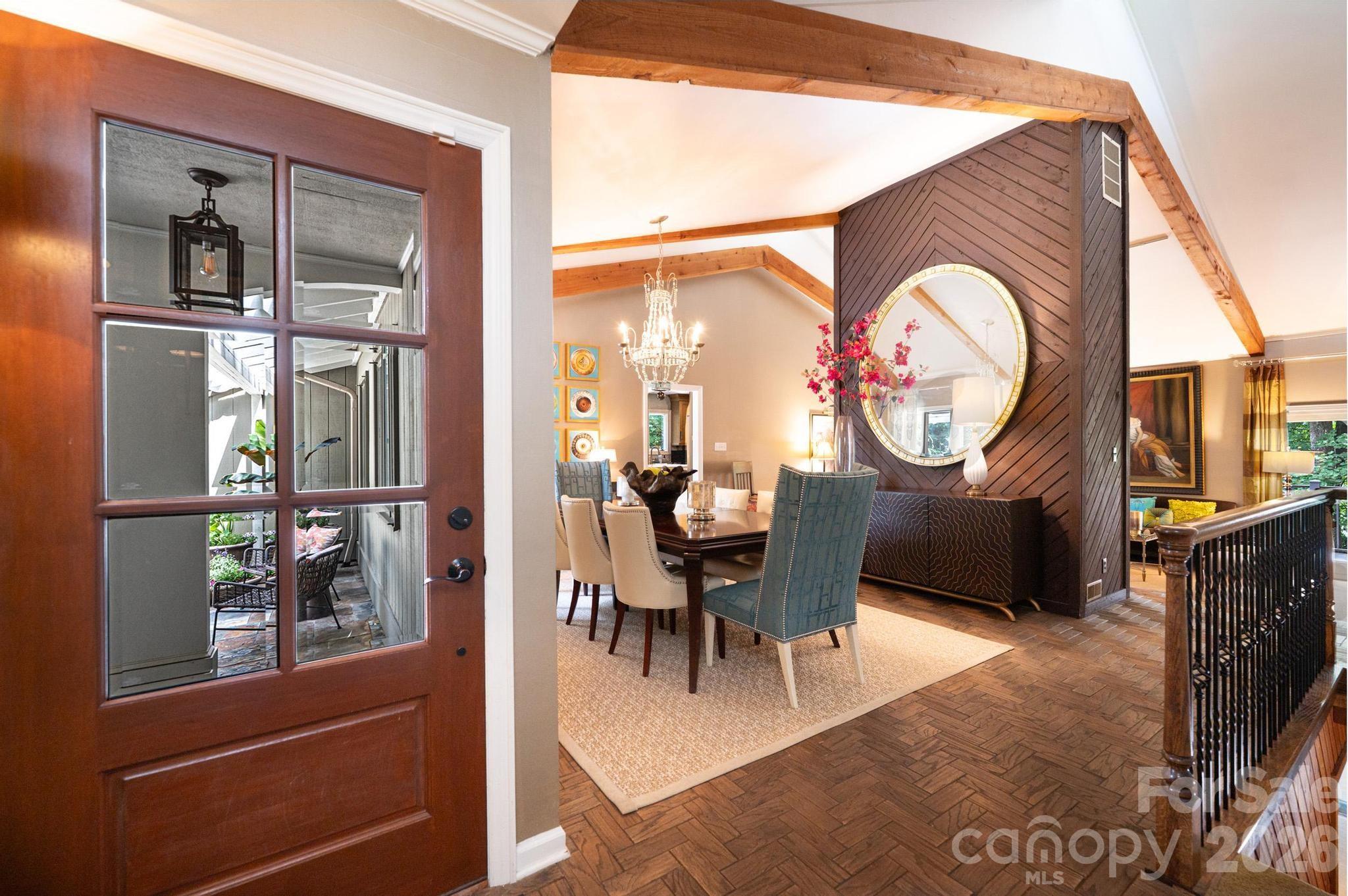 2028 10th Street Boulevard NW — Hickory