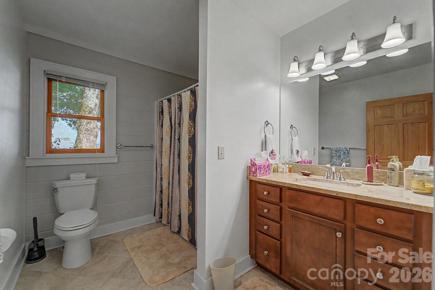 760 Woody Lane — Waynesville
