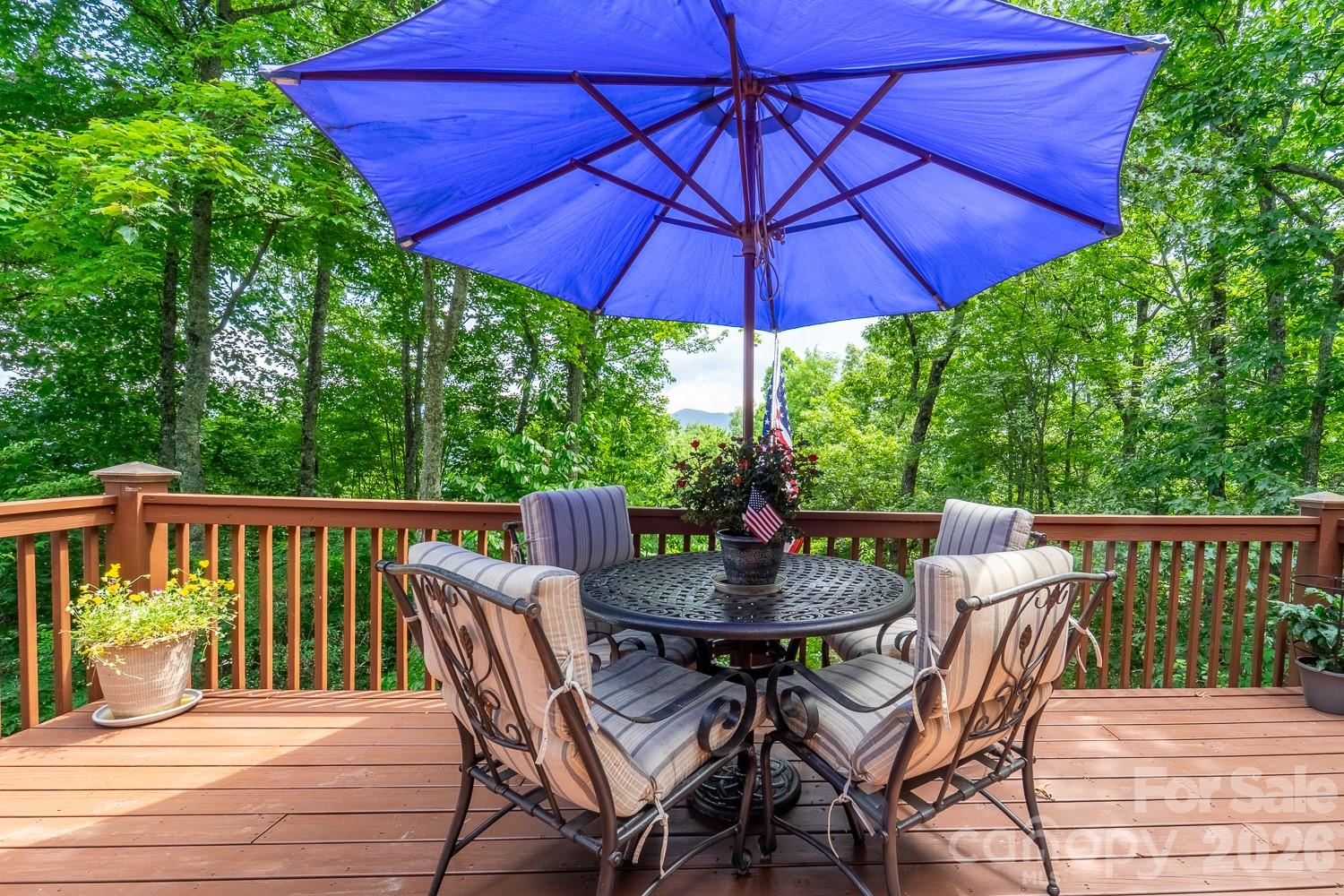 760 Woody Lane — Waynesville