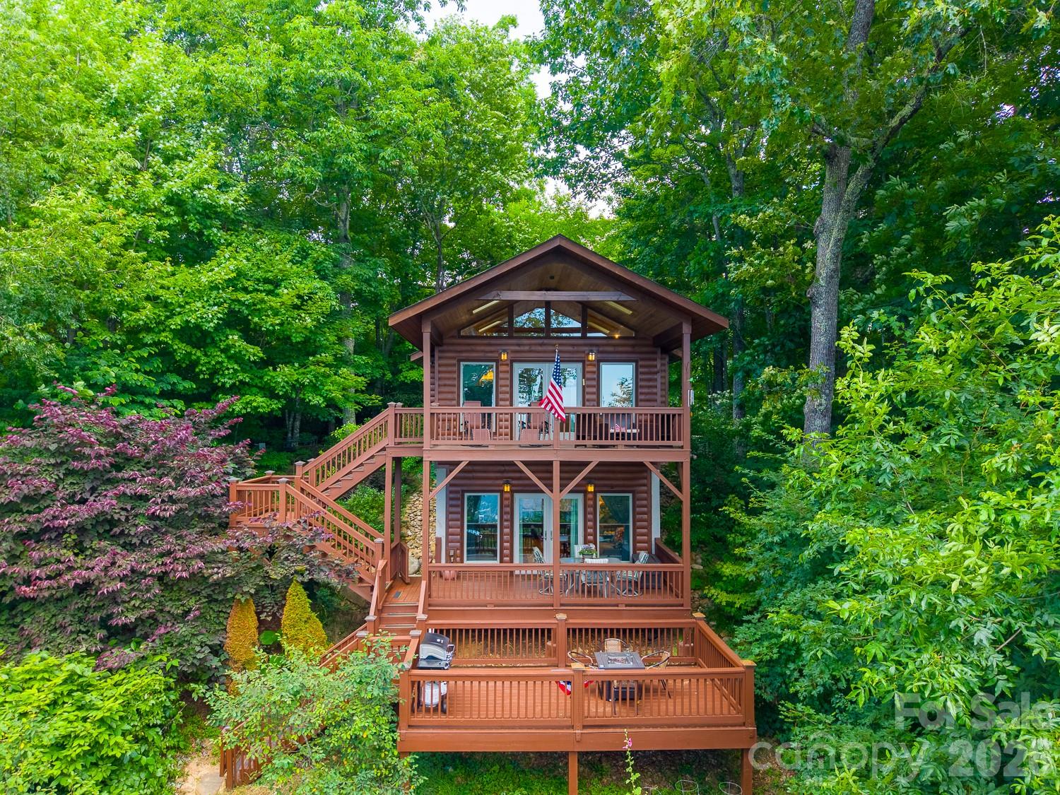 760 Woody Lane — Waynesville