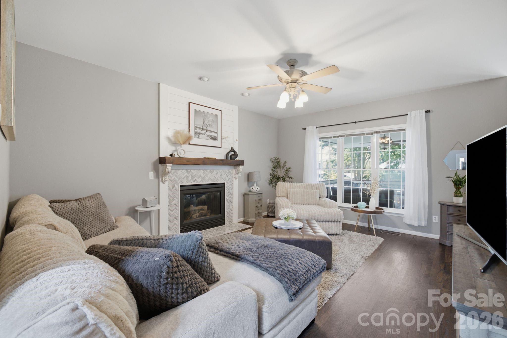 16914 Hampton Trace Road — Huntersville