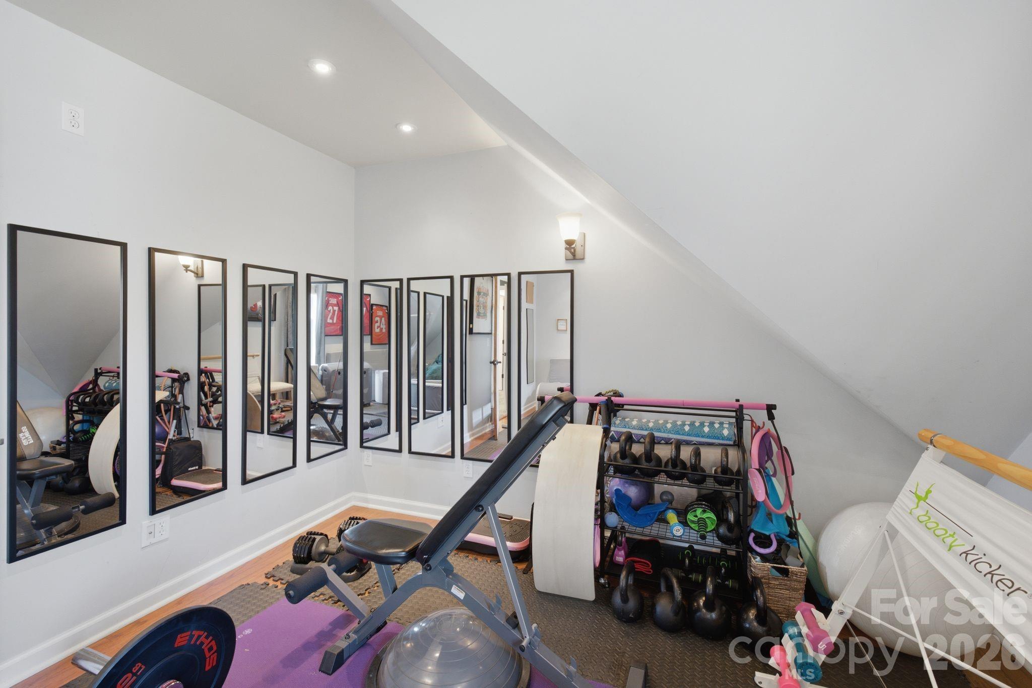 16914 Hampton Trace Road — Huntersville