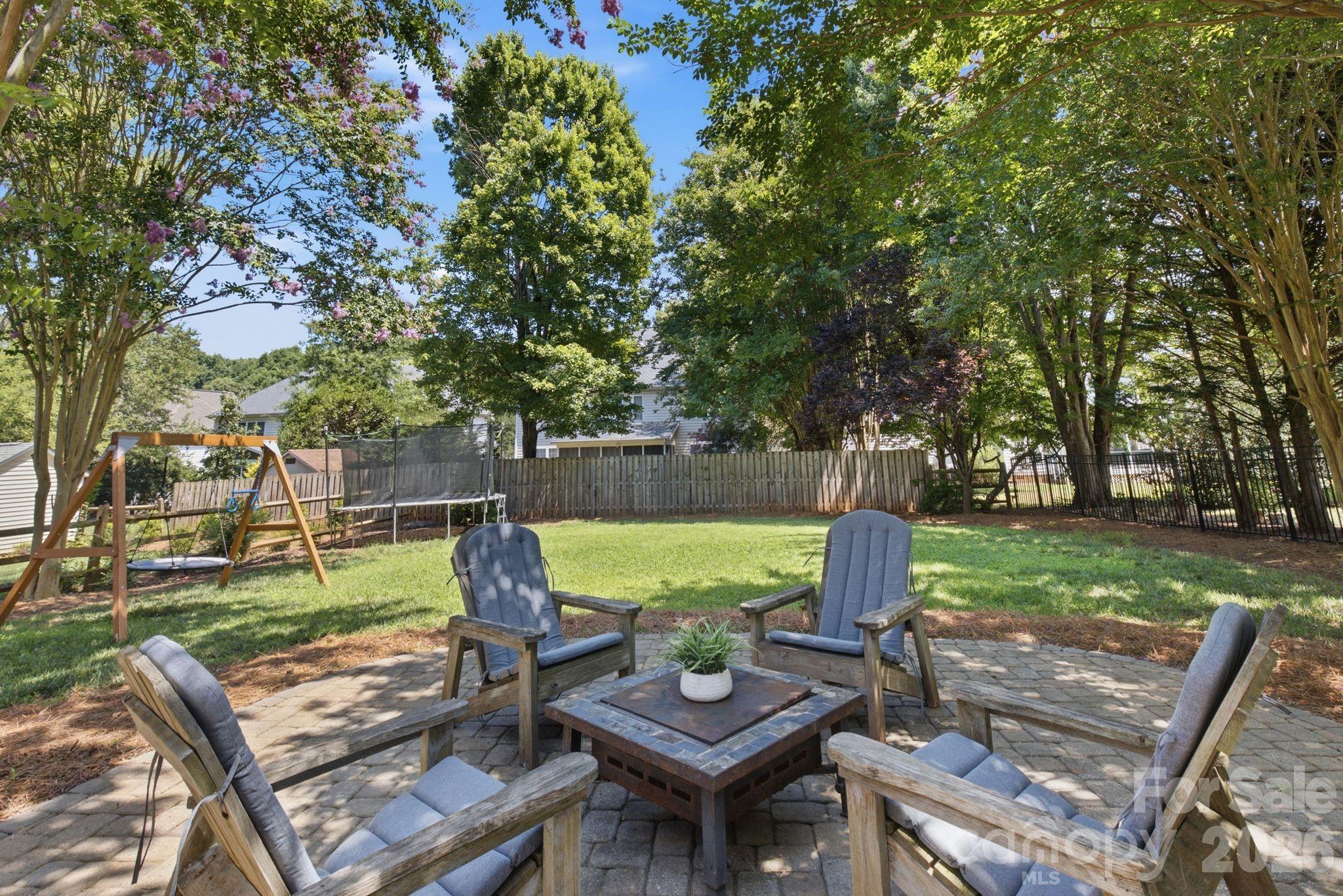 16914 Hampton Trace Road — Huntersville