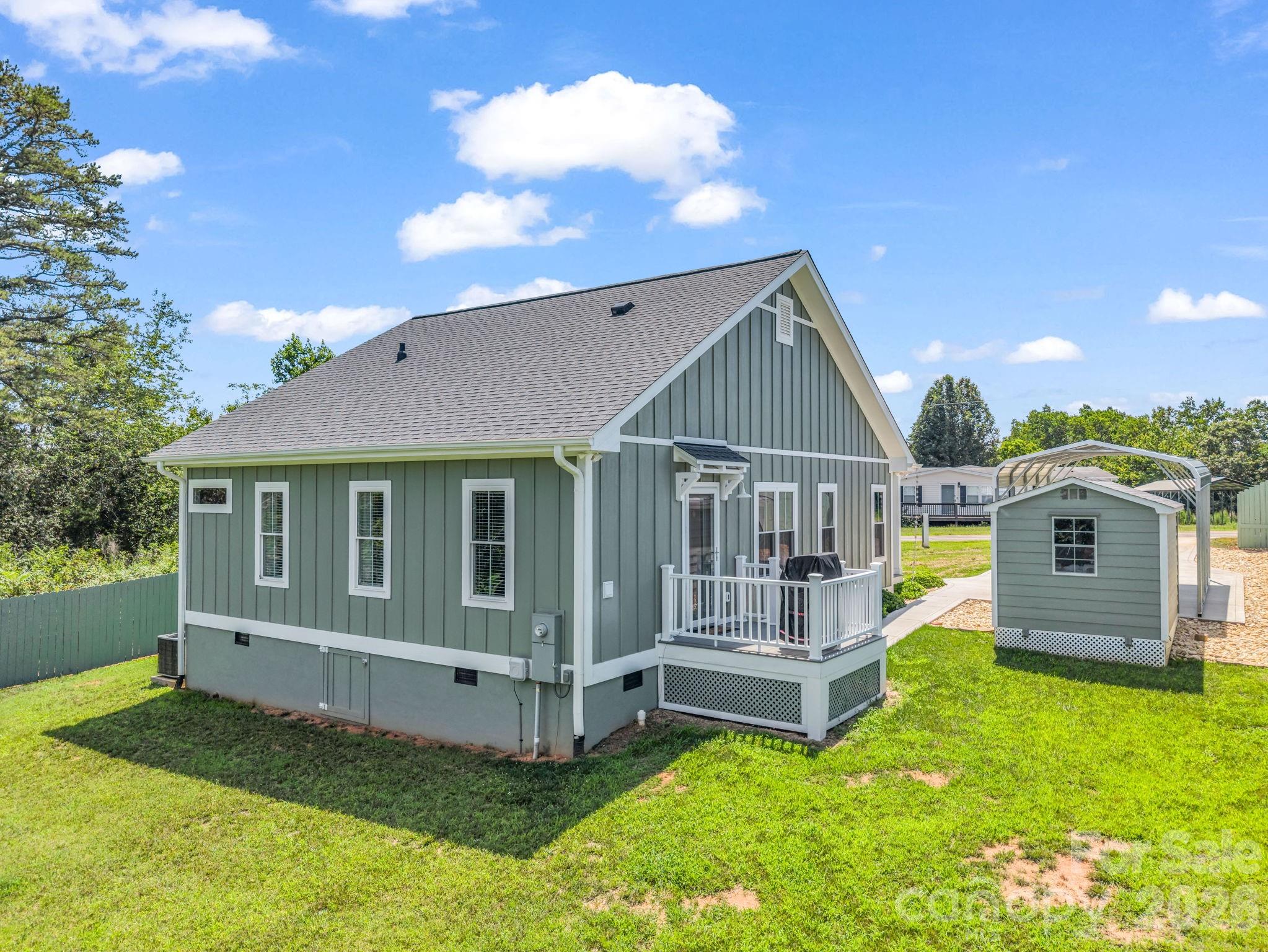 278 Right Prong Road — Ellenboro