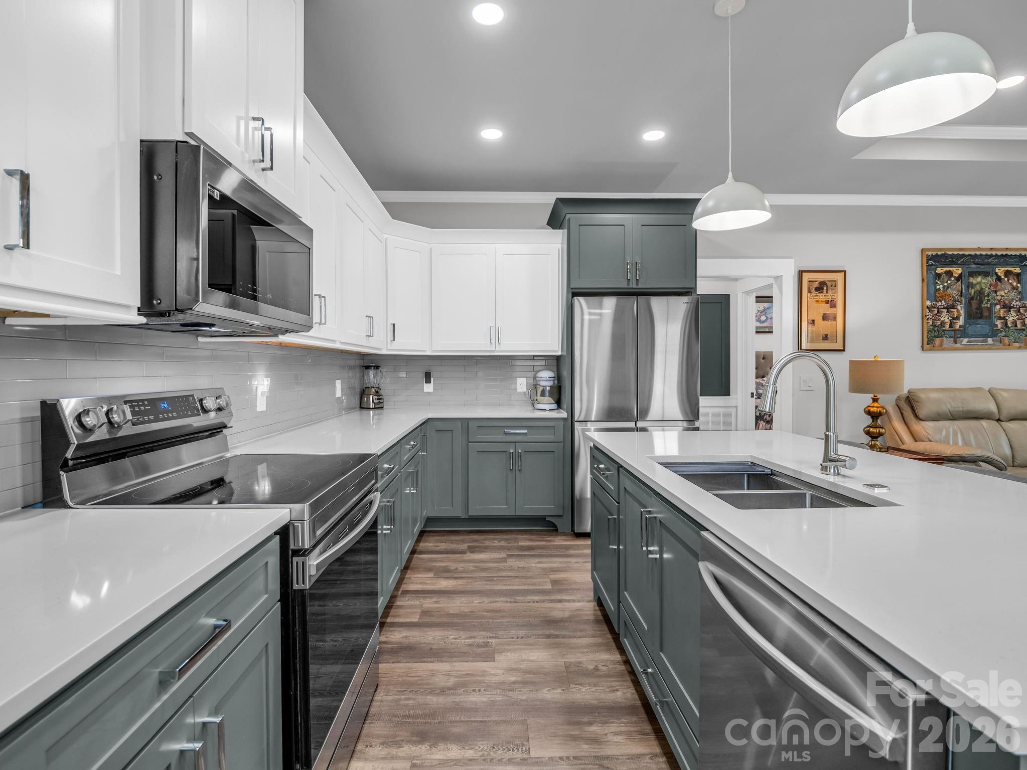 278 Right Prong Road — Ellenboro
