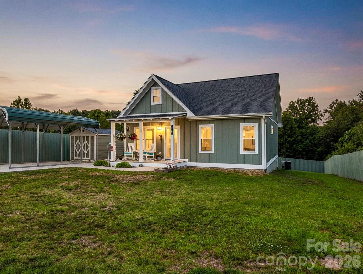 278 Right Prong Road — Ellenboro