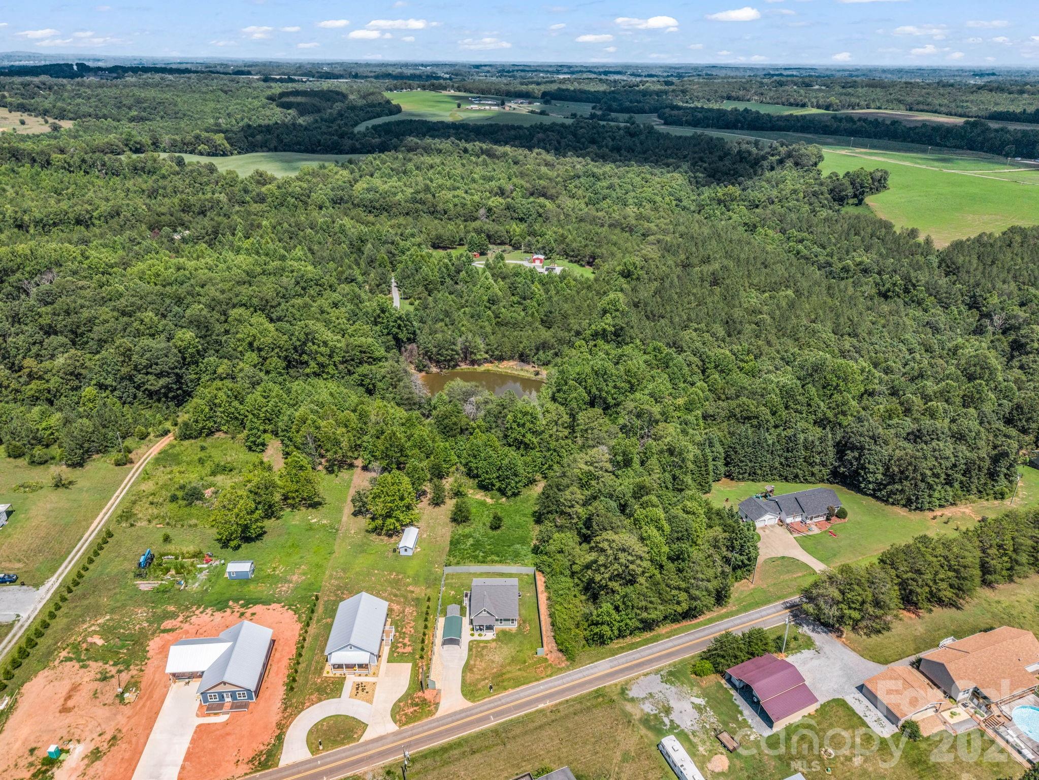 278 Right Prong Road — Ellenboro