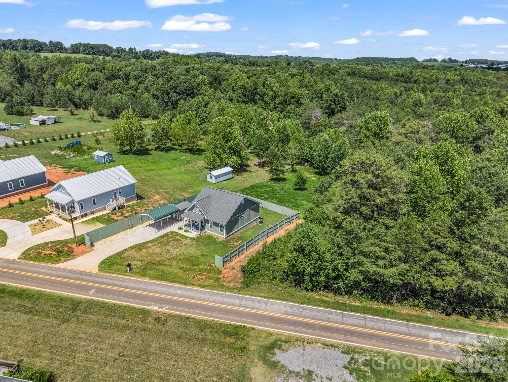 278 Right Prong Road — Ellenboro