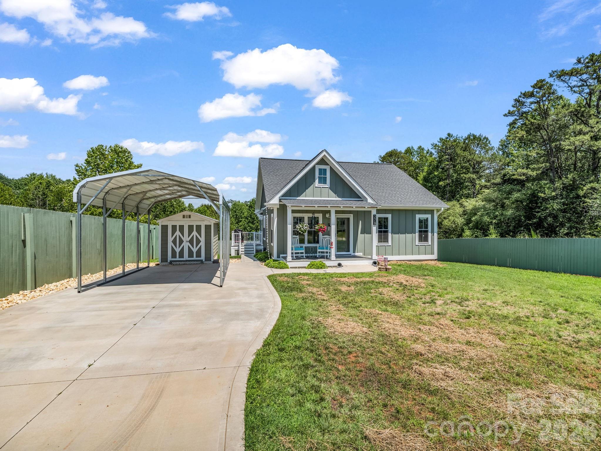 278 Right Prong Road — Ellenboro
