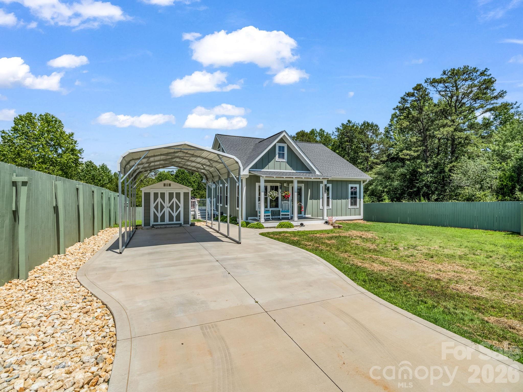 278 Right Prong Road — Ellenboro