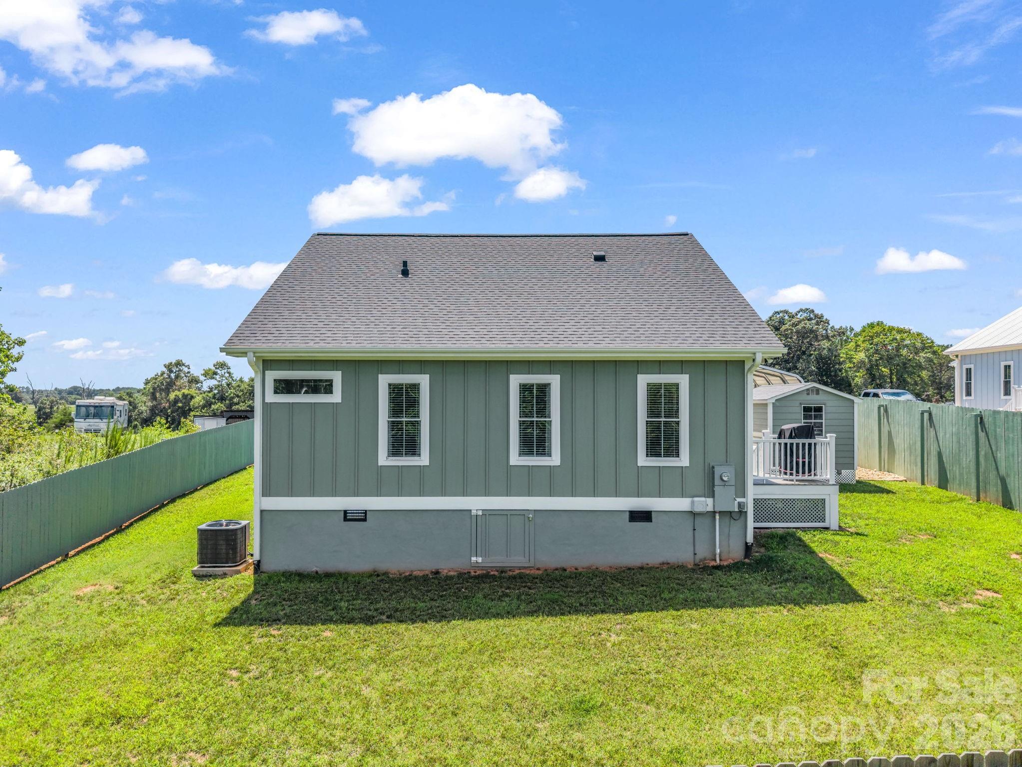 278 Right Prong Road — Ellenboro