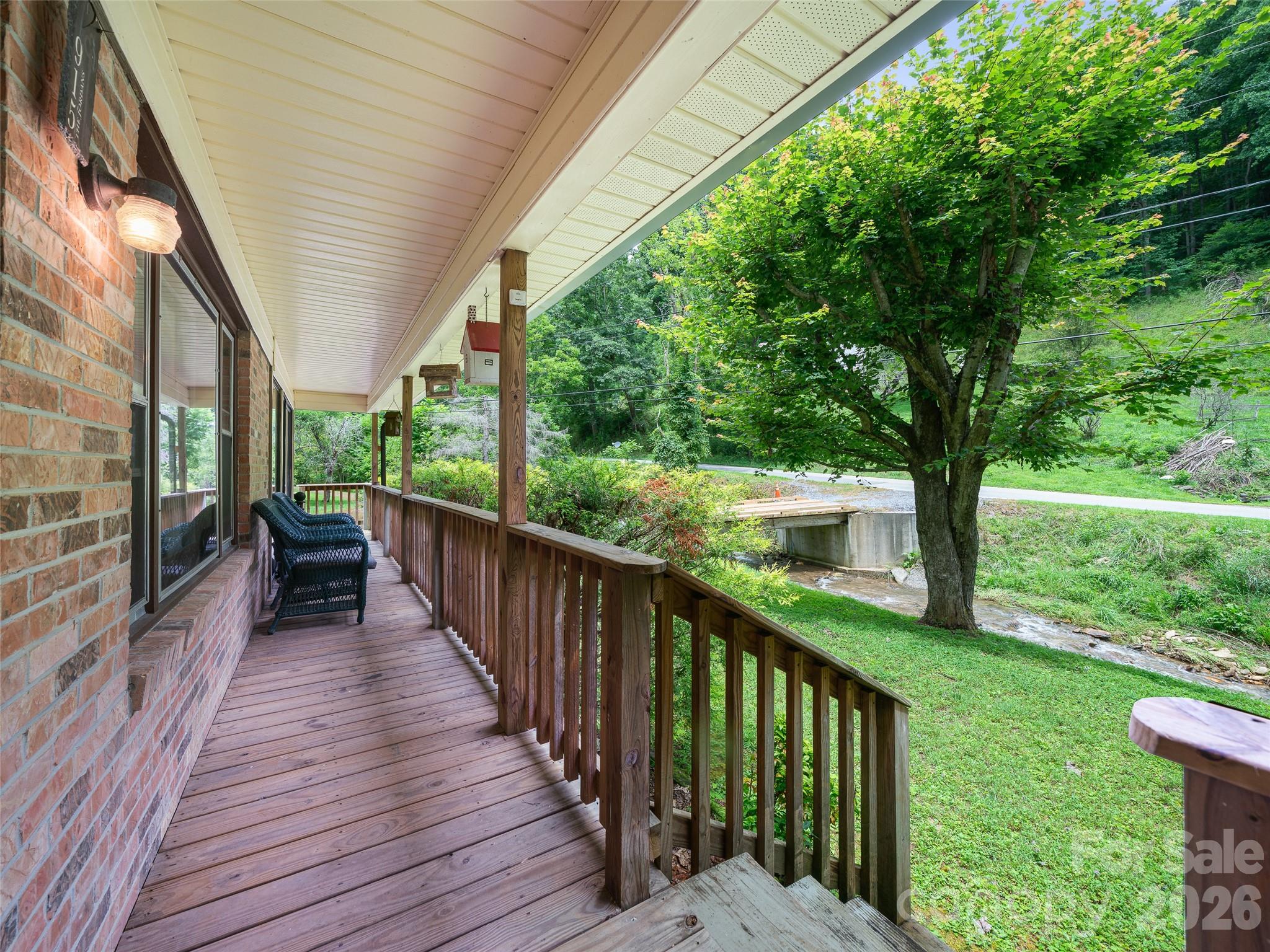 915 Little Creek Road — Burnsville