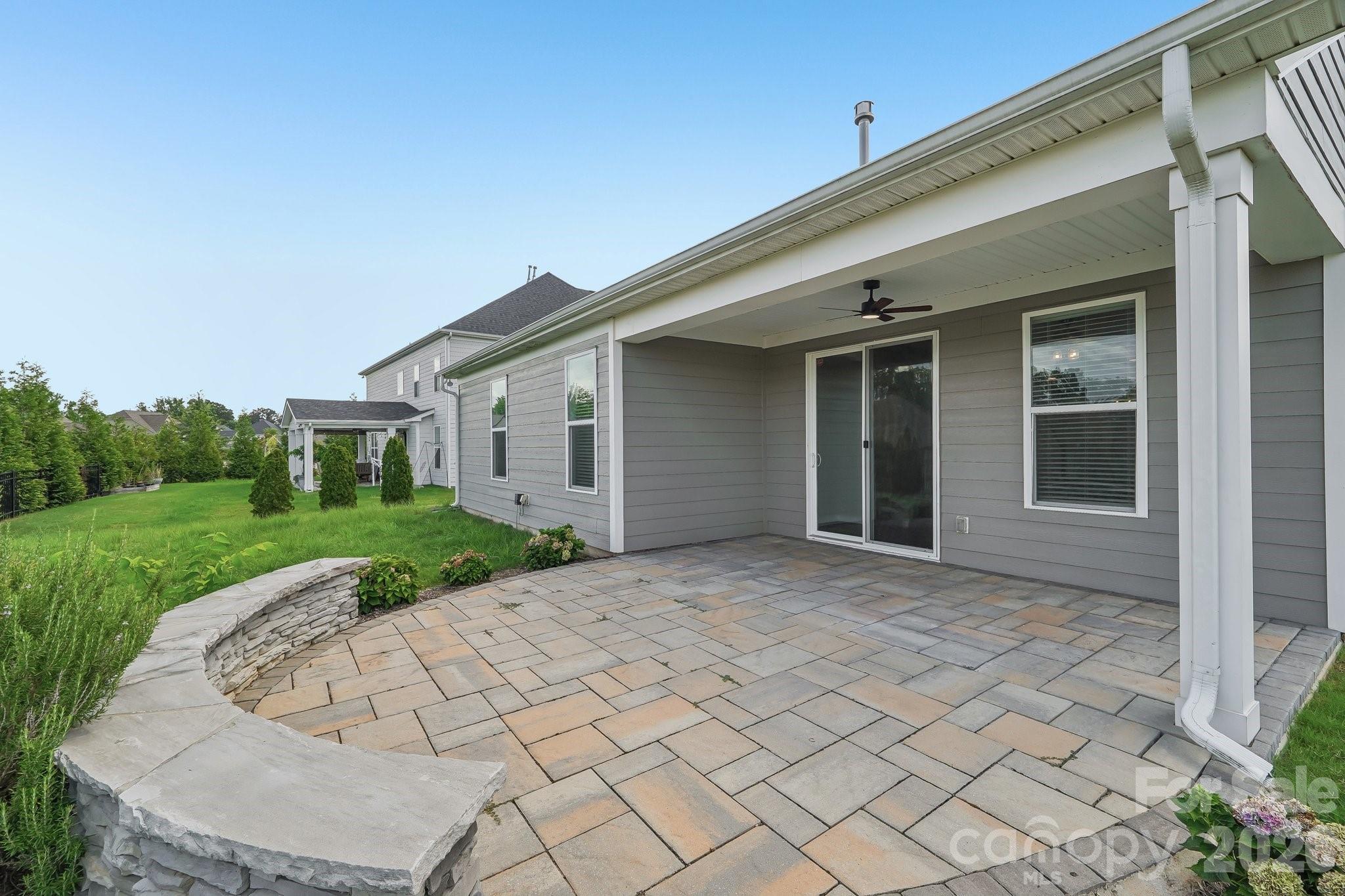 977 Bellegray Lane NW — Concord
