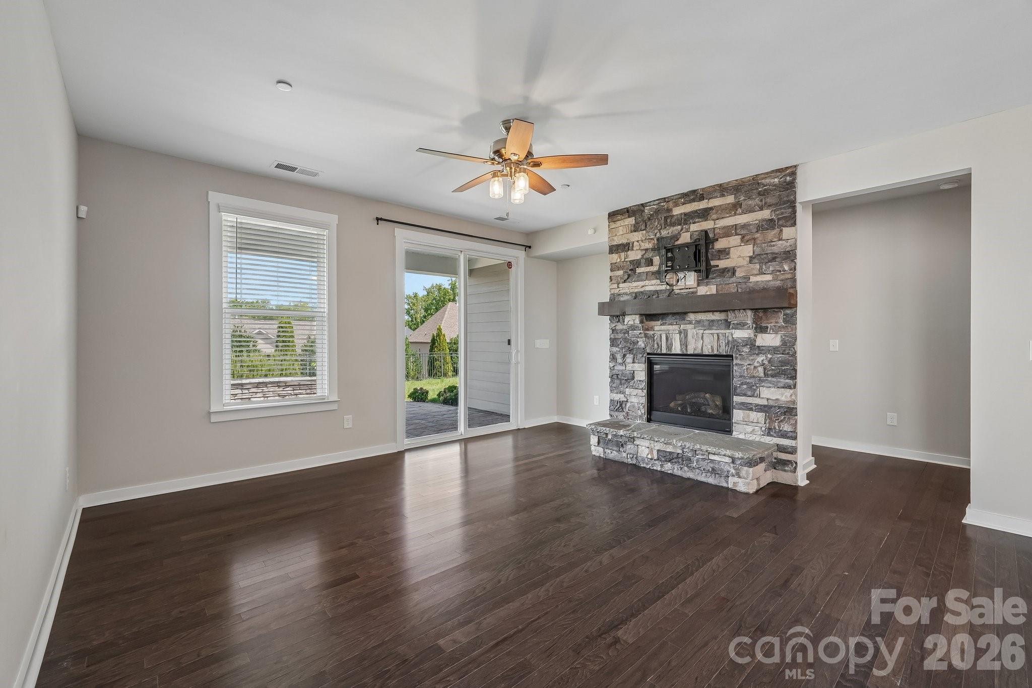 977 Bellegray Lane NW — Concord