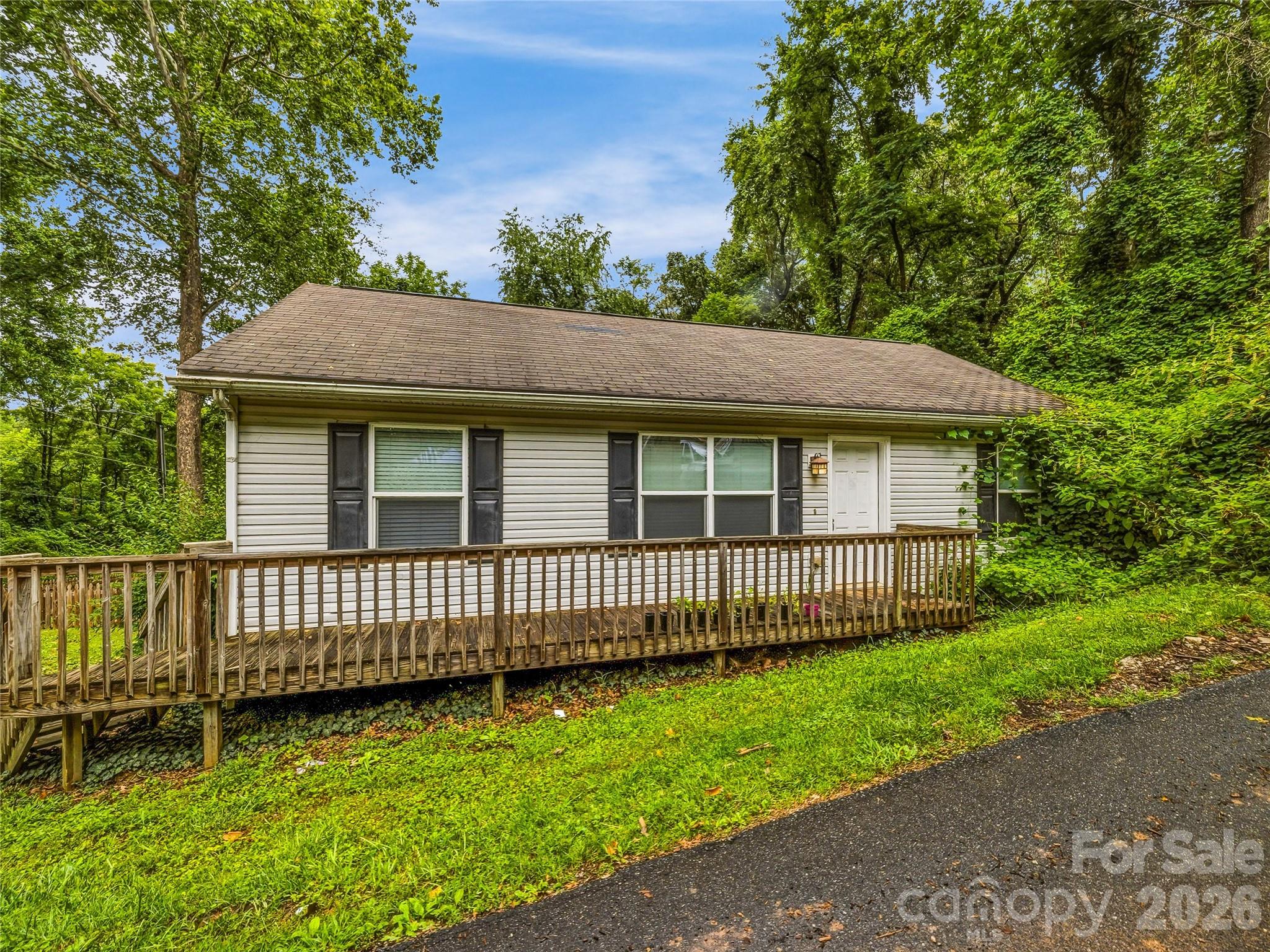 214 Short Michigan Avenue — Asheville