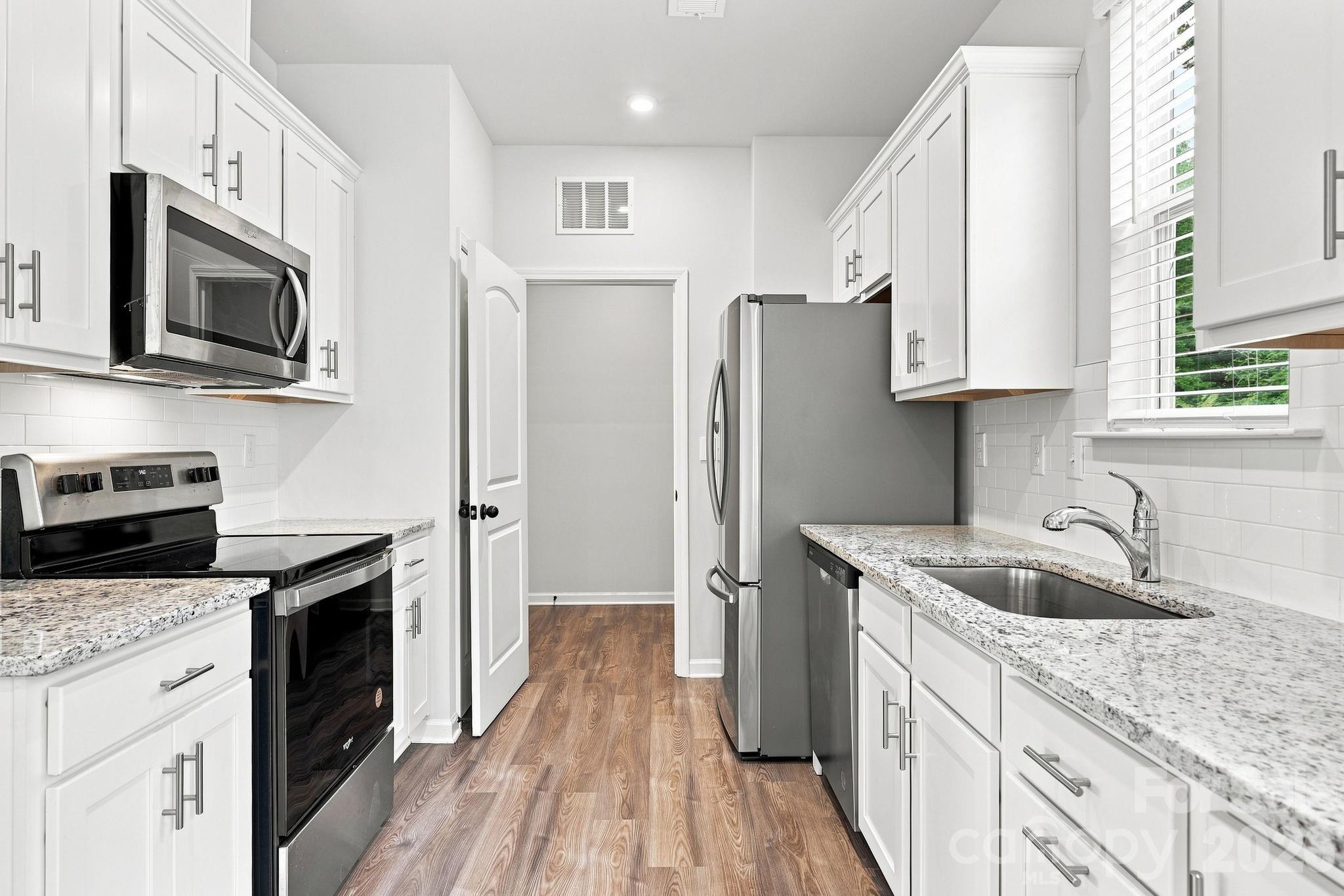 4816 Raspberry Knoll Drive — Charlotte