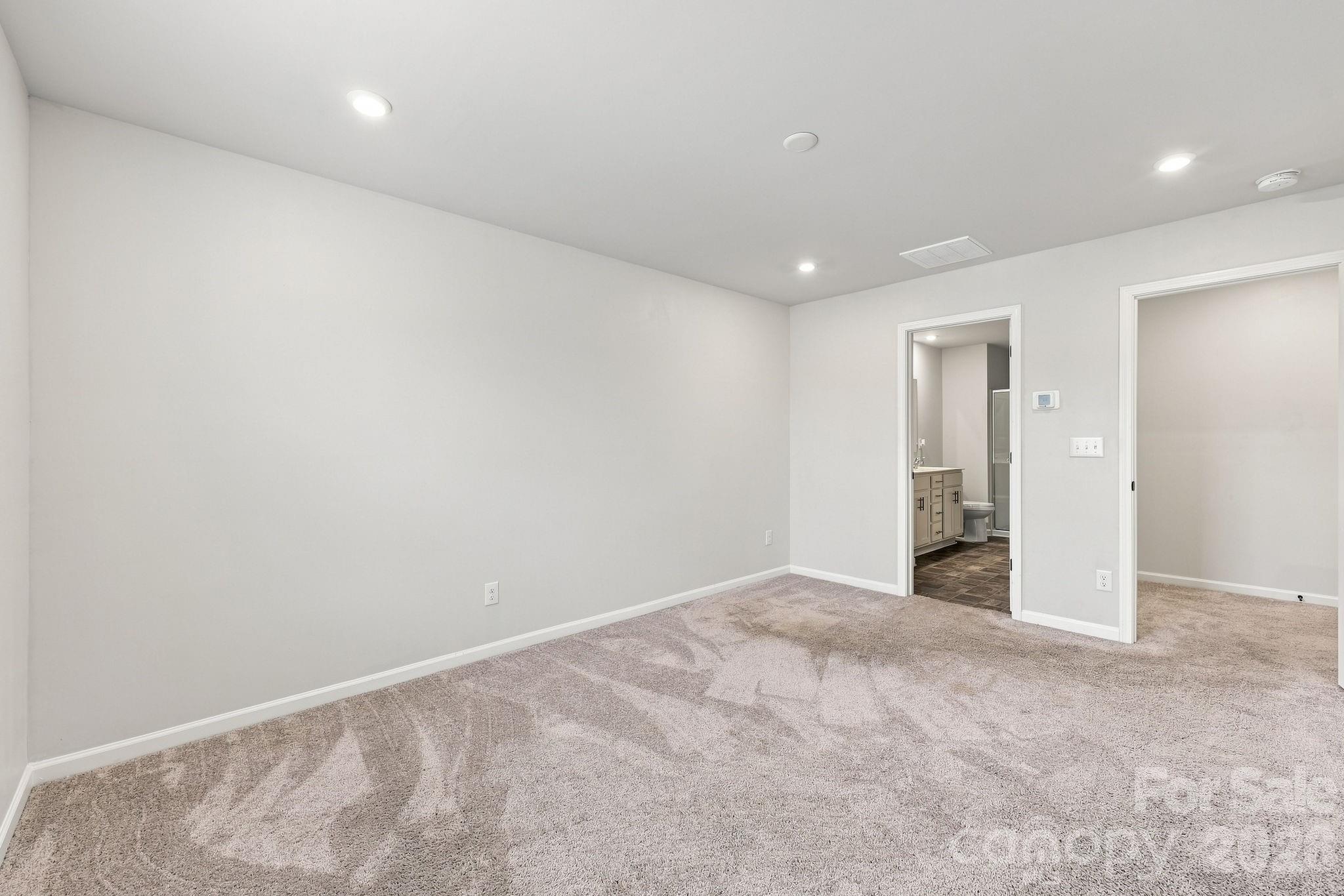 4816 Raspberry Knoll Drive — Charlotte