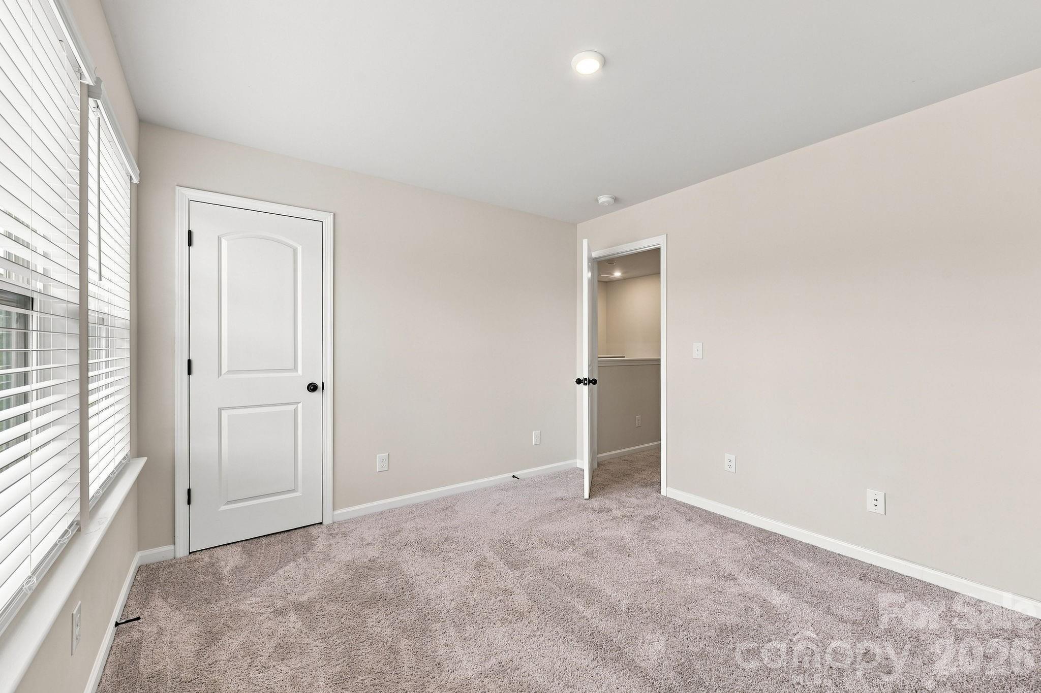 4816 Raspberry Knoll Drive — Charlotte