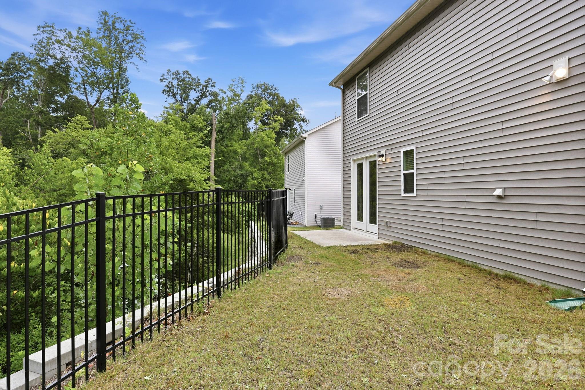 4816 Raspberry Knoll Drive — Charlotte