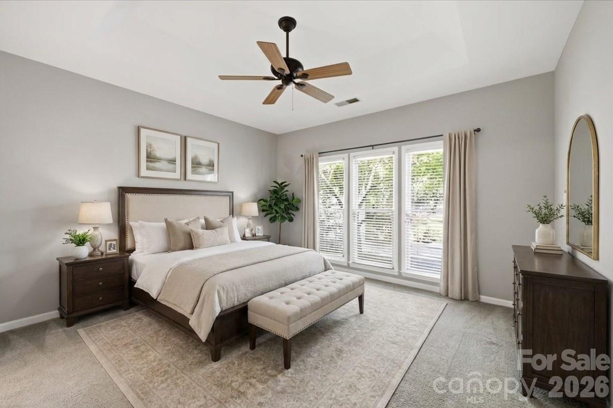 5909 Fitzwilliams Lane — Charlotte