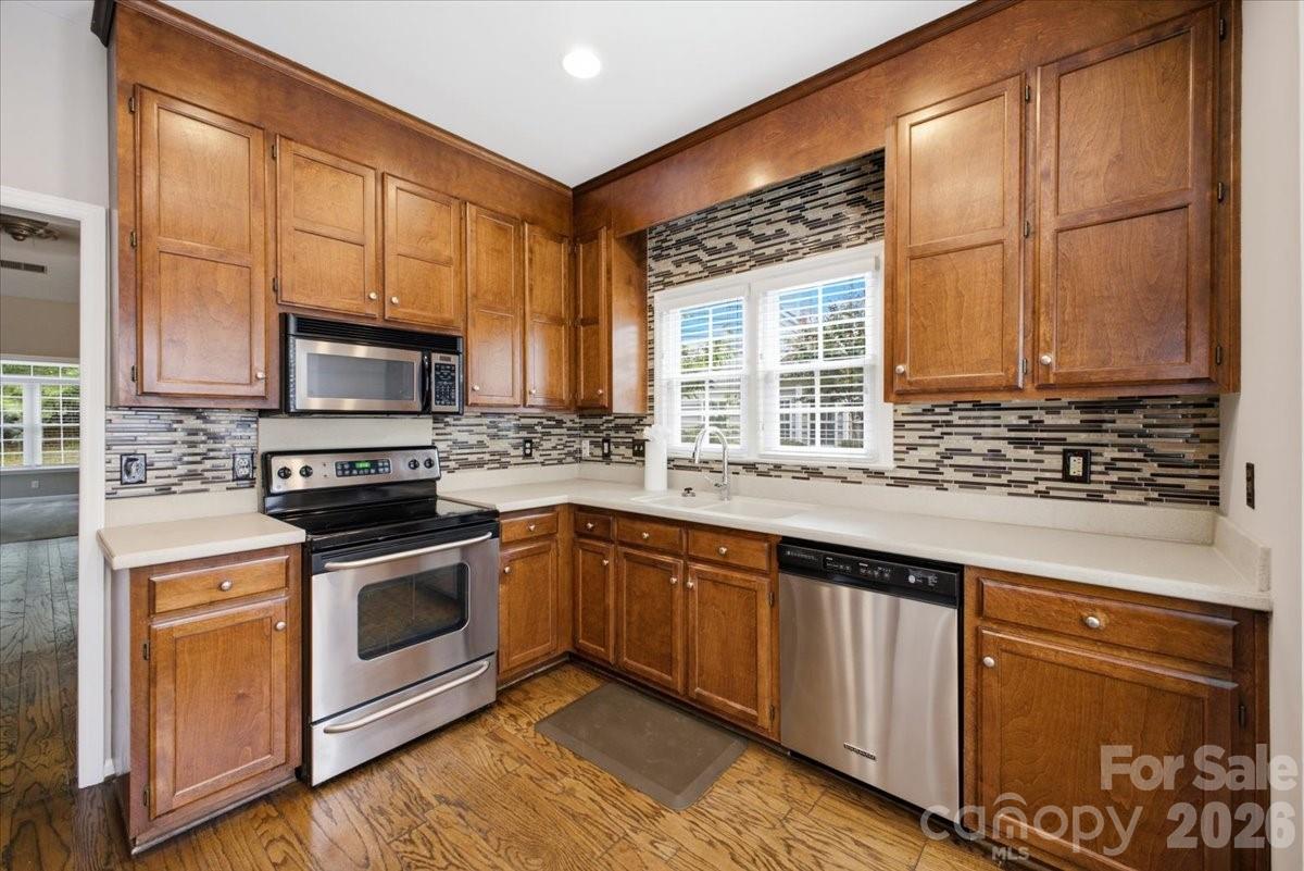 5909 Fitzwilliams Lane — Charlotte