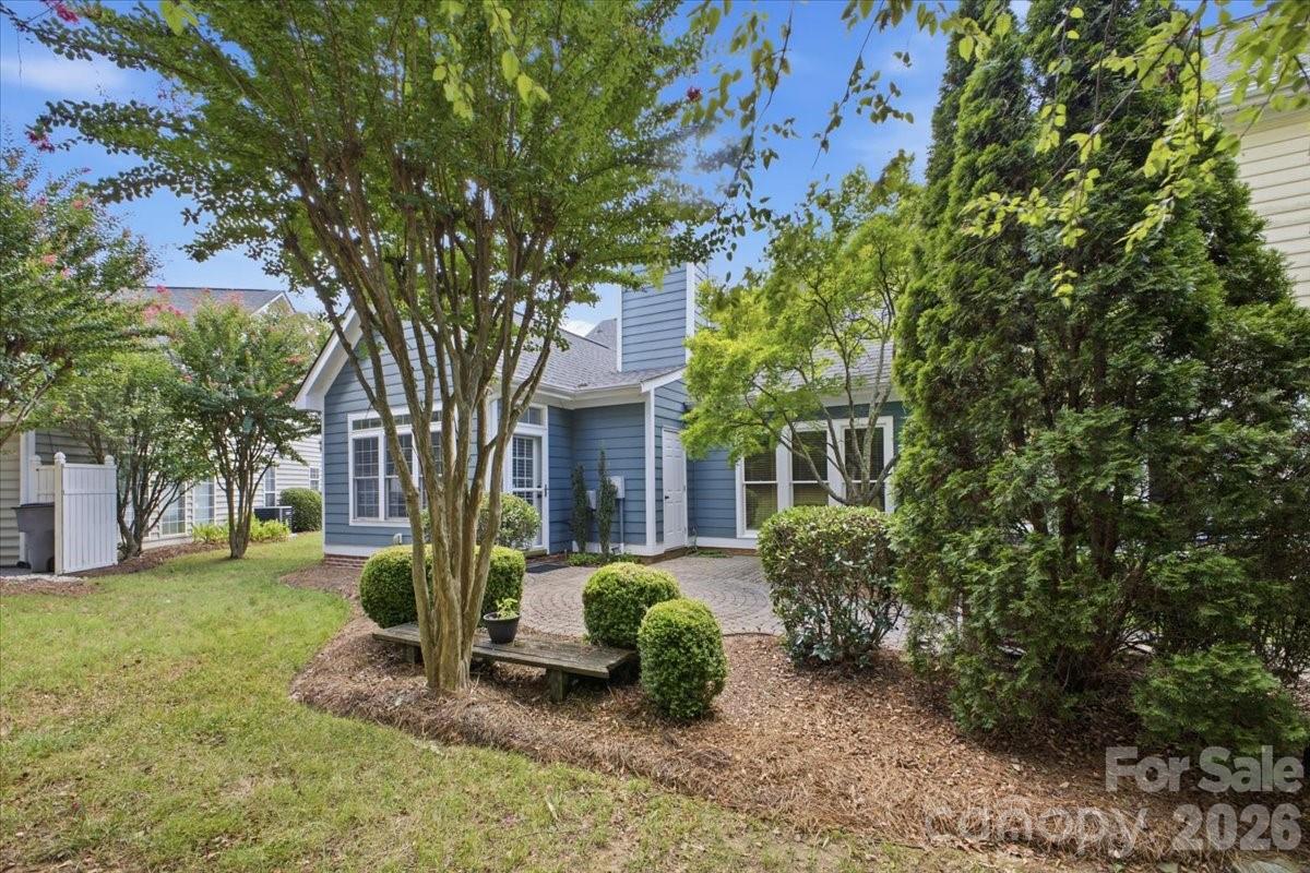 5909 Fitzwilliams Lane — Charlotte