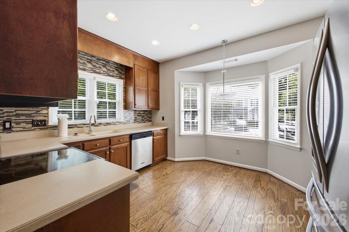 5909 Fitzwilliams Lane — Charlotte