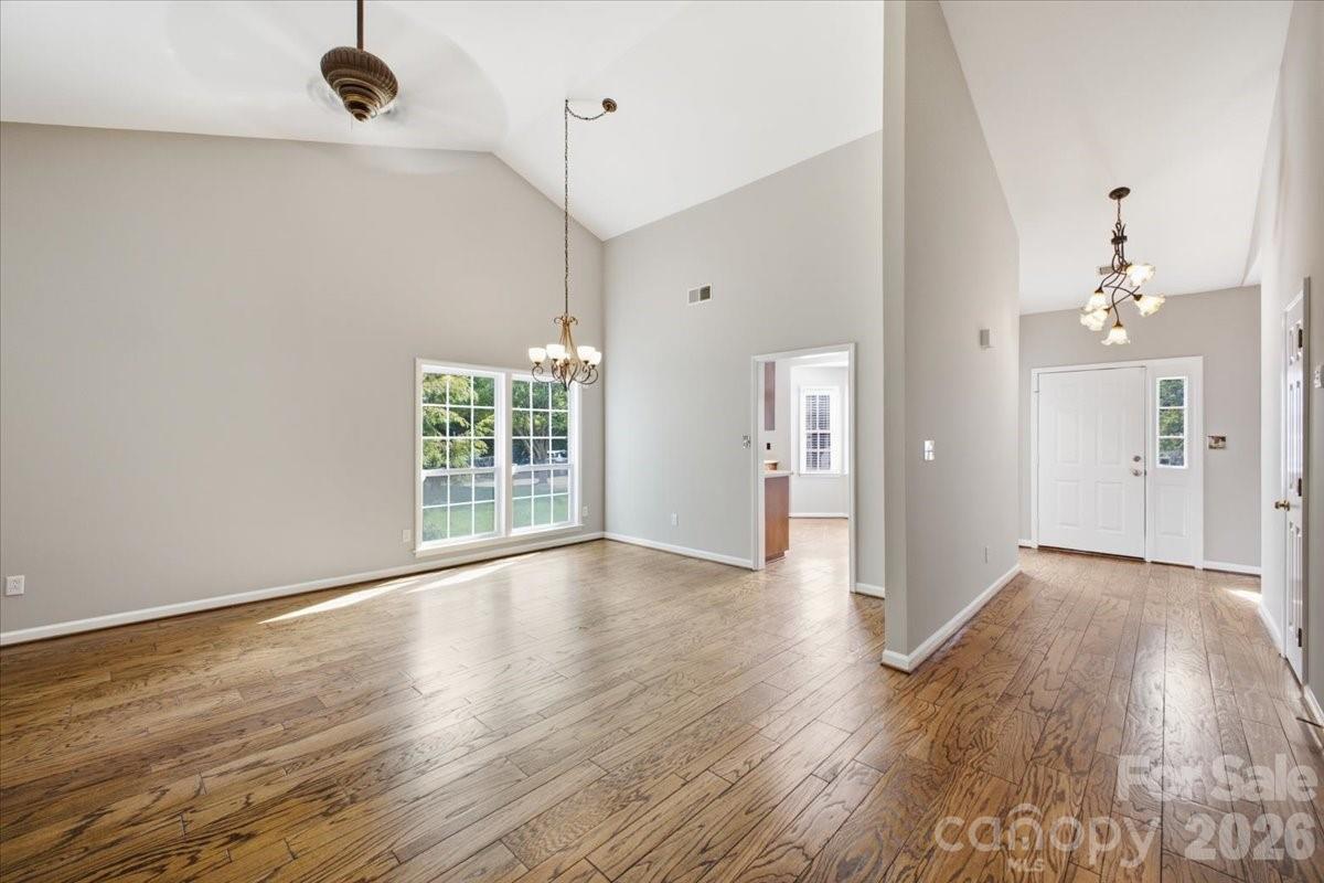 5909 Fitzwilliams Lane — Charlotte
