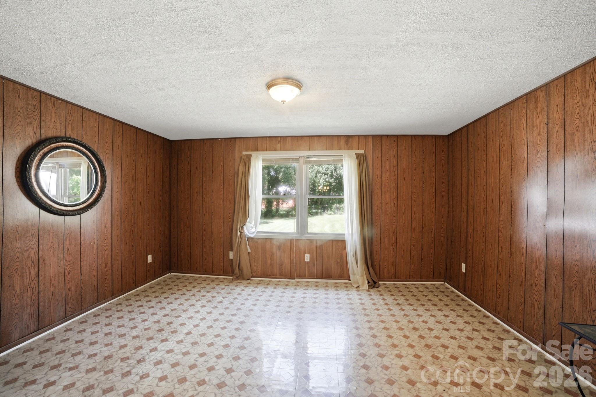 708 Aintree Road — Charlotte