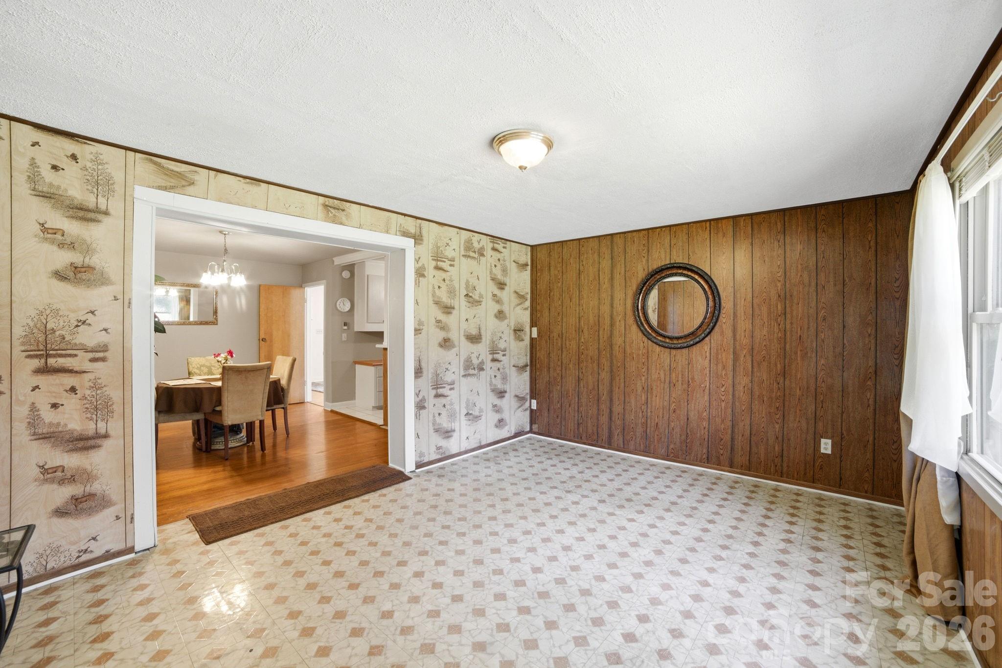 708 Aintree Road — Charlotte